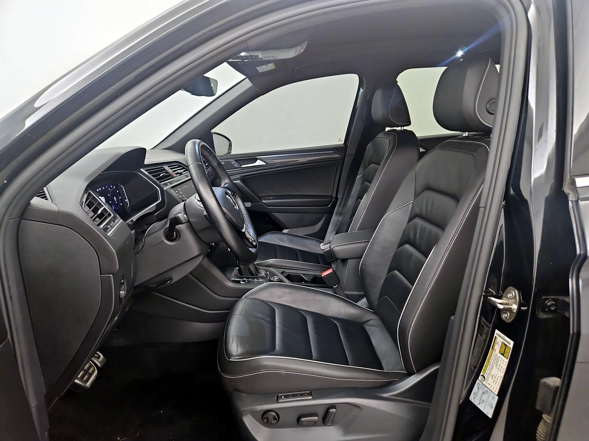 Thumbnail: 2021 Volkswagen Tiguan - 11