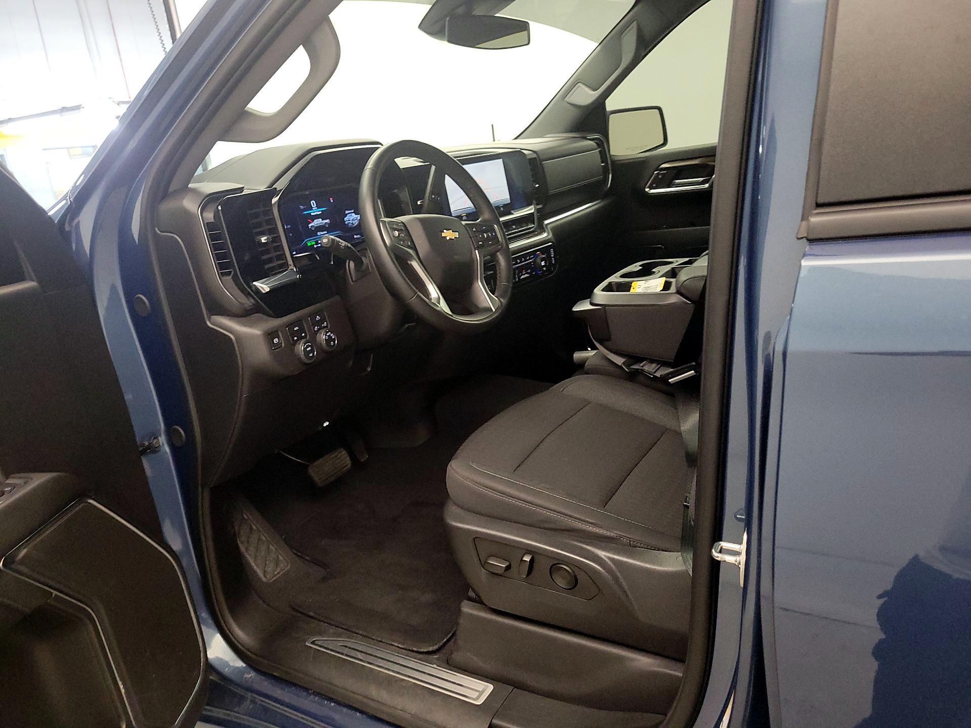 Thumbnail: 2024 Chevrolet Silverado 1500 - 11