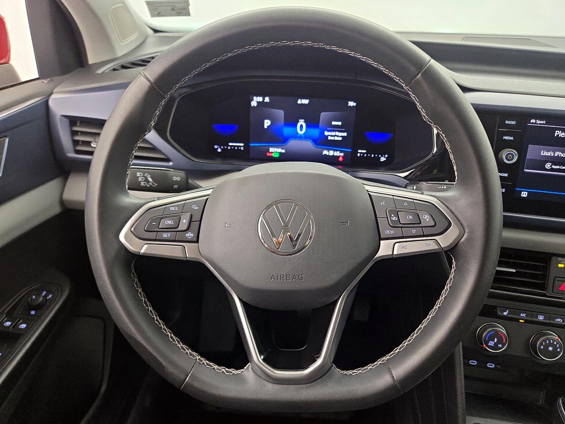 Thumbnail: 2022 Volkswagen Taos - 10