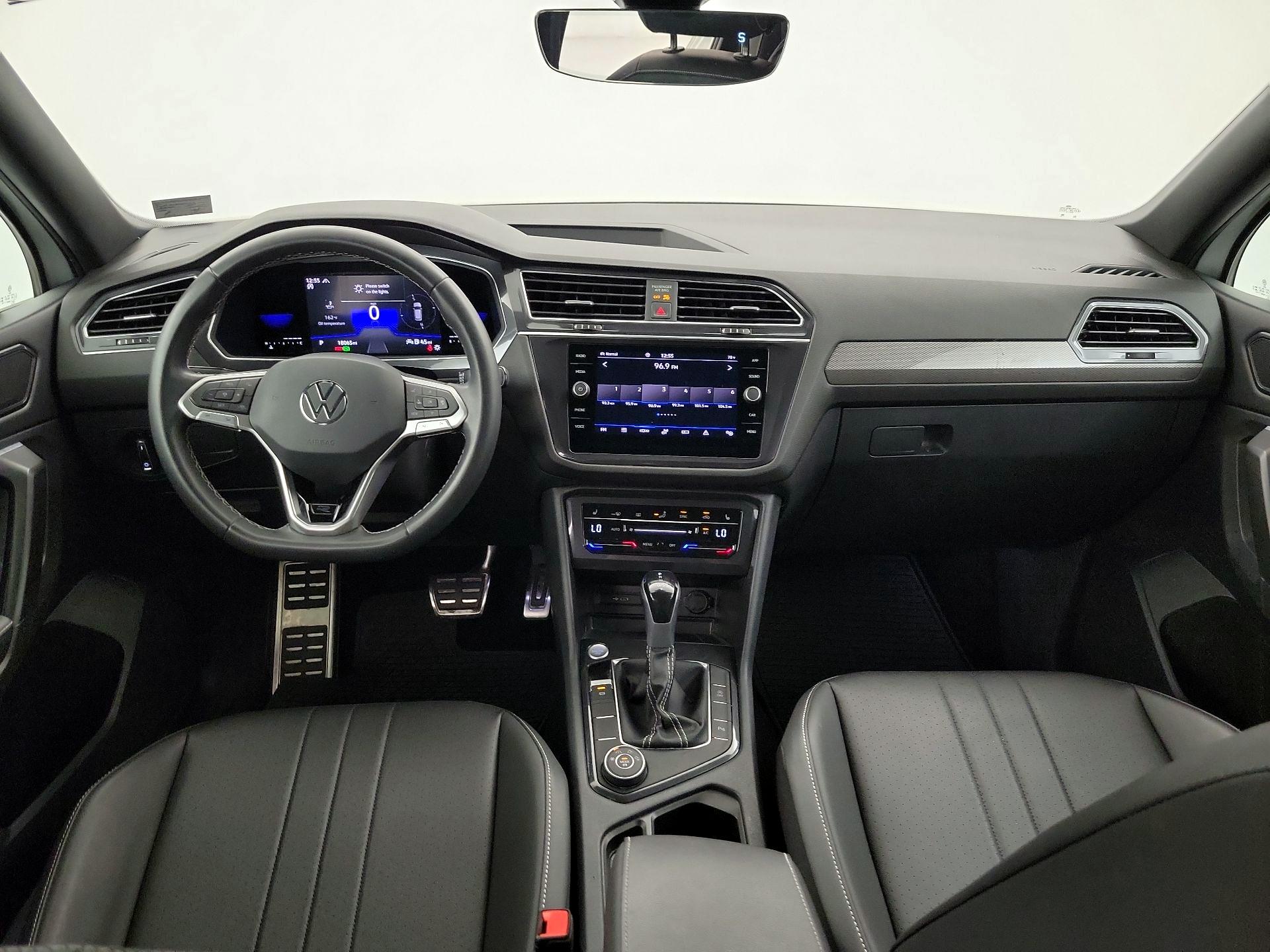 Thumbnail: 2023 Volkswagen Tiguan - 9