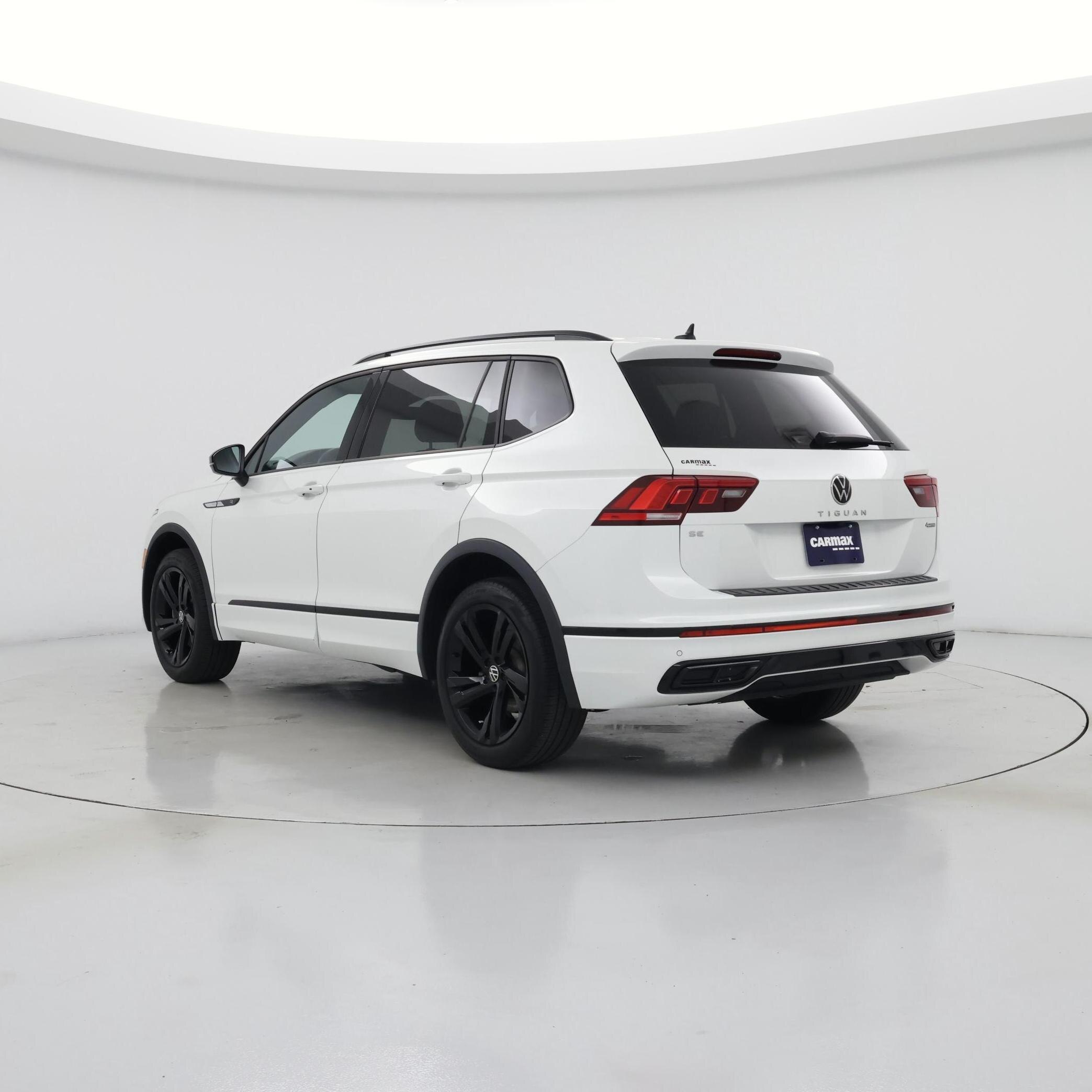Thumbnail: 2023 Volkswagen Tiguan - 2