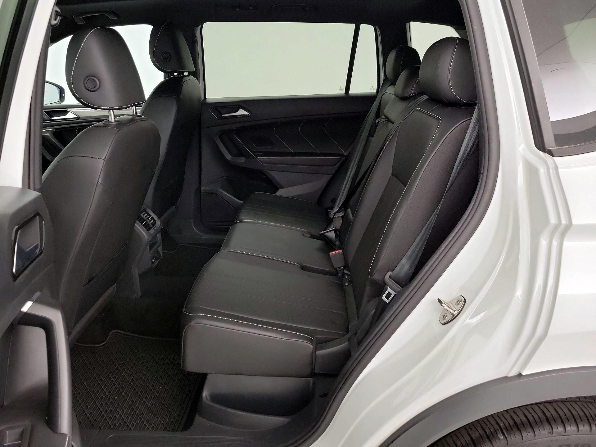 Thumbnail: 2023 Volkswagen Tiguan - 20