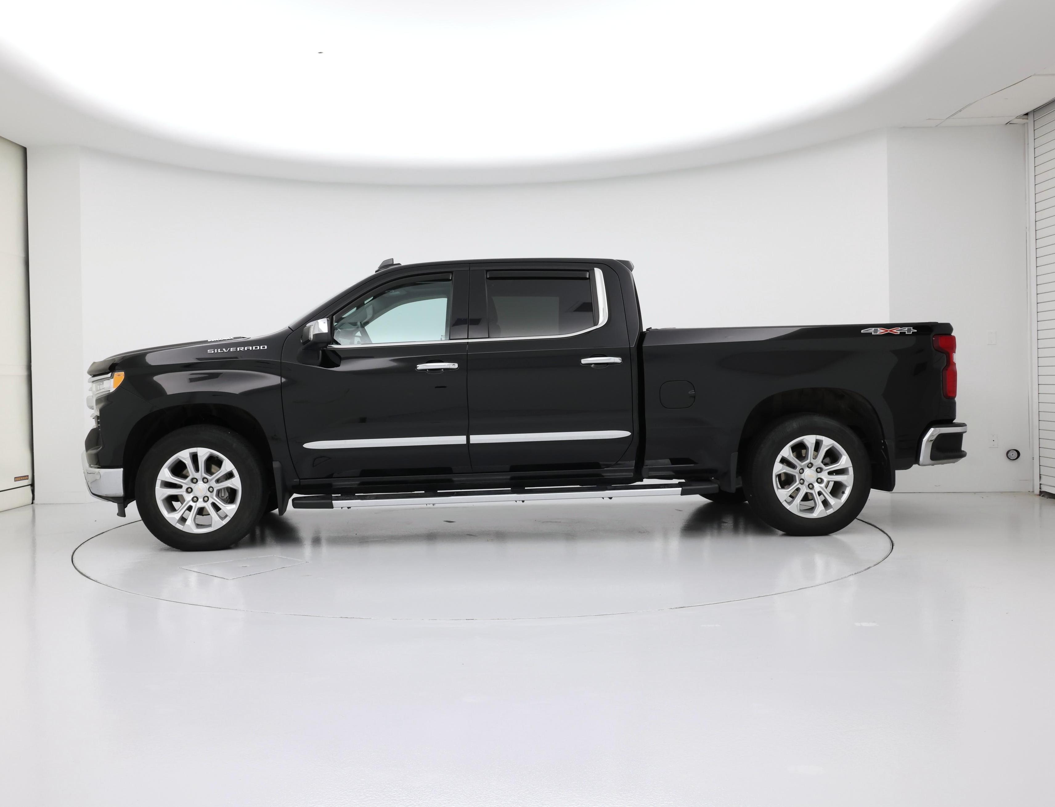 Thumbnail: 2023 Chevrolet Silverado 1500 - 3