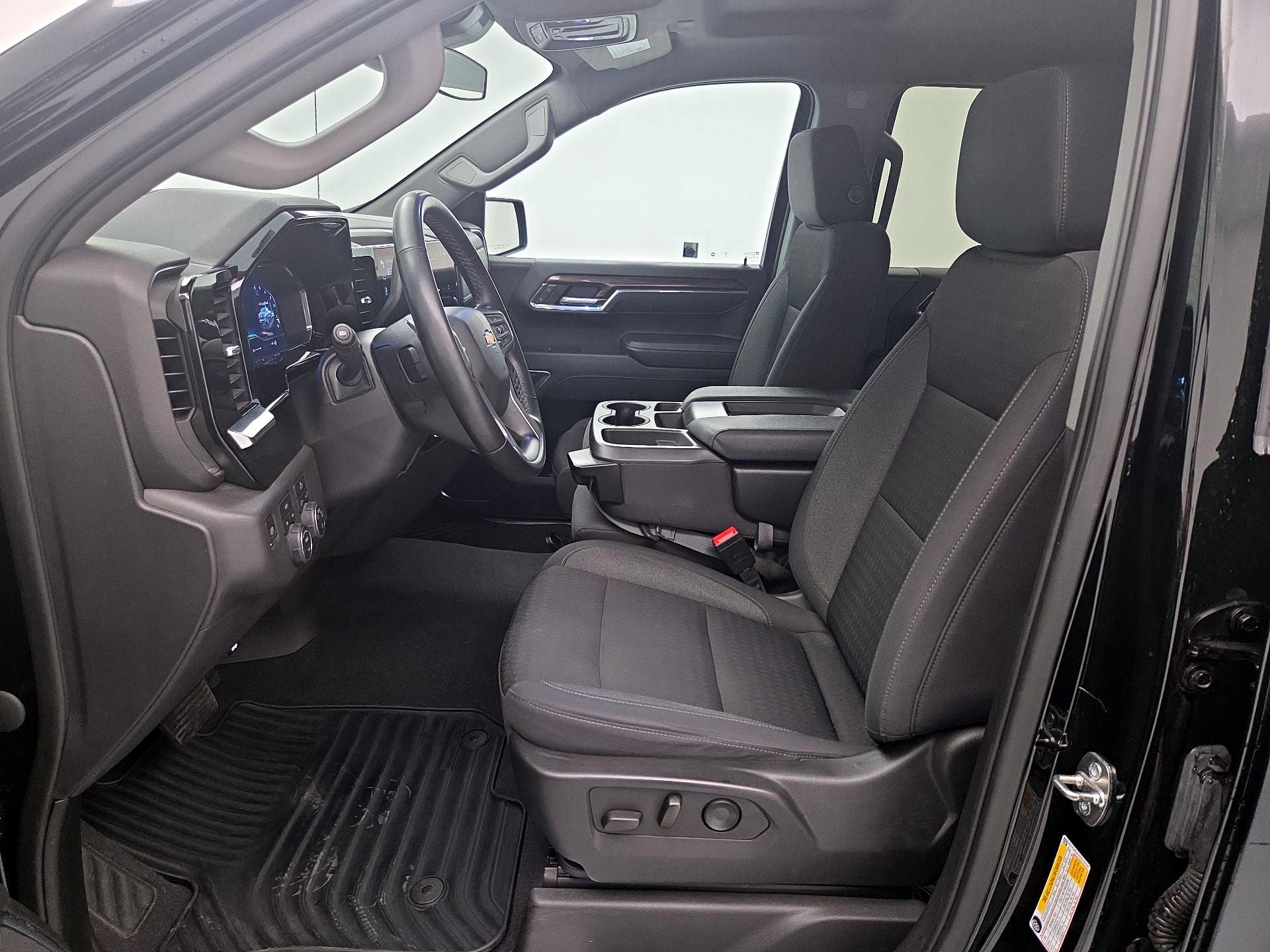 Thumbnail: 2023 Chevrolet Silverado 1500 - 11