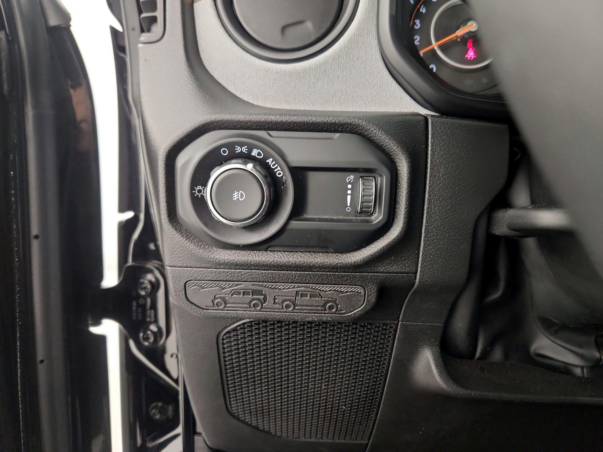 Thumbnail: 2025 Jeep Wrangler - 13