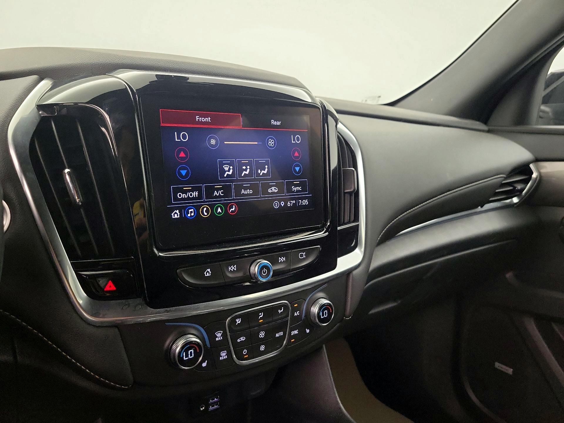 Thumbnail: 2023 Chevrolet Traverse - 17