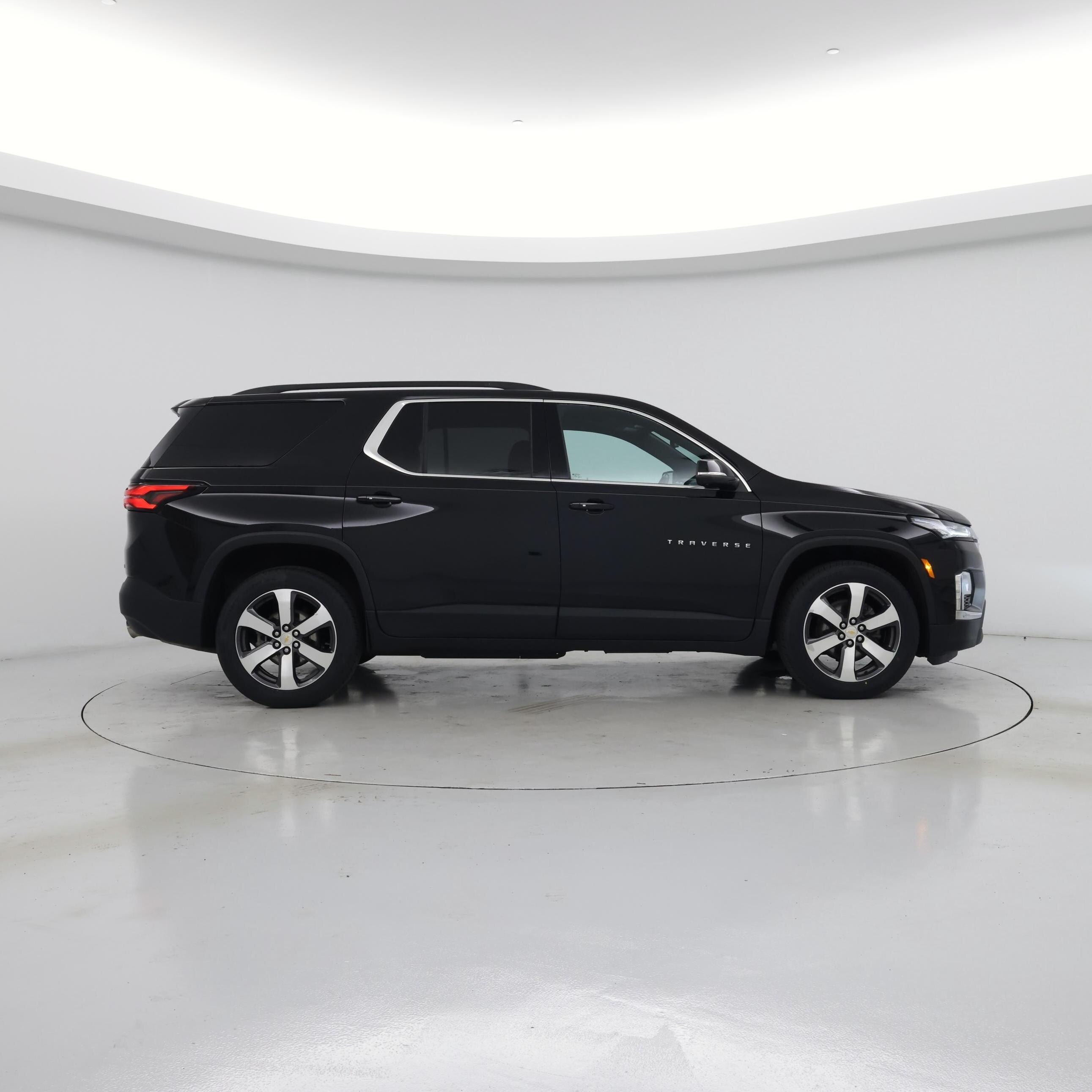 Thumbnail: 2023 Chevrolet Traverse - 7