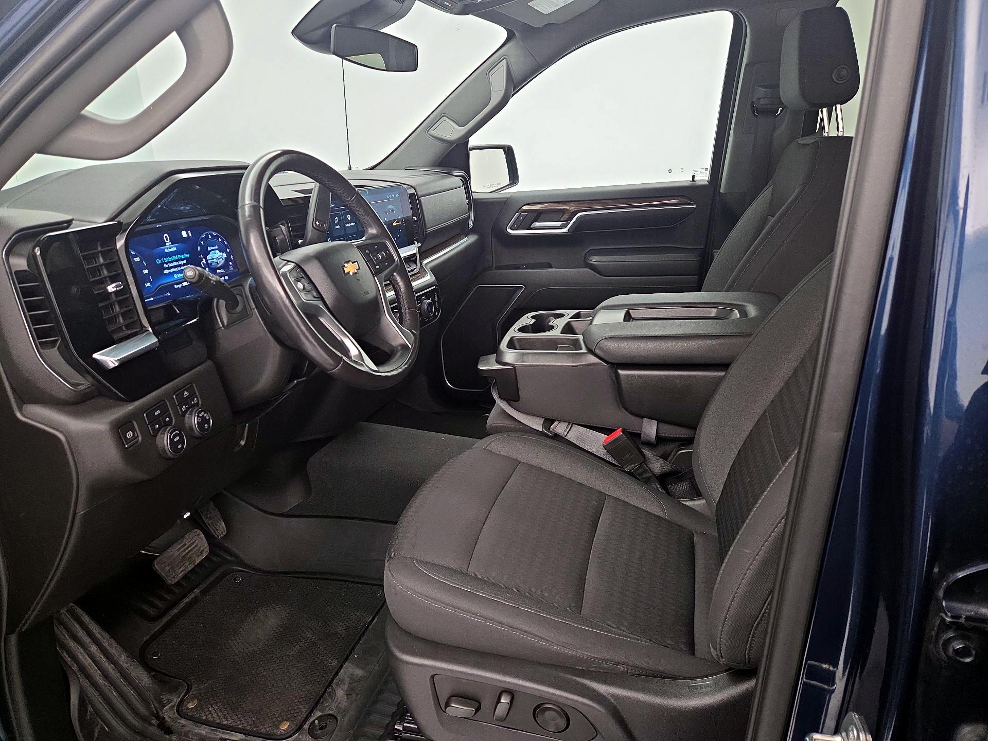 Thumbnail: 2022 Chevrolet Silverado 1500 - 11