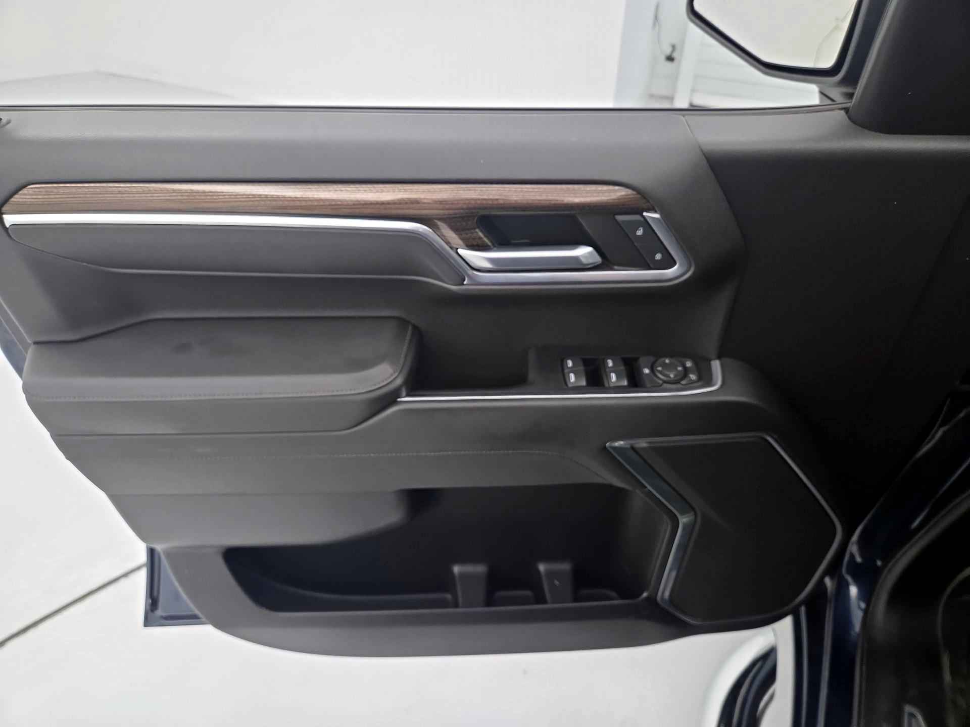 Thumbnail: 2022 Chevrolet Silverado 1500 - 12