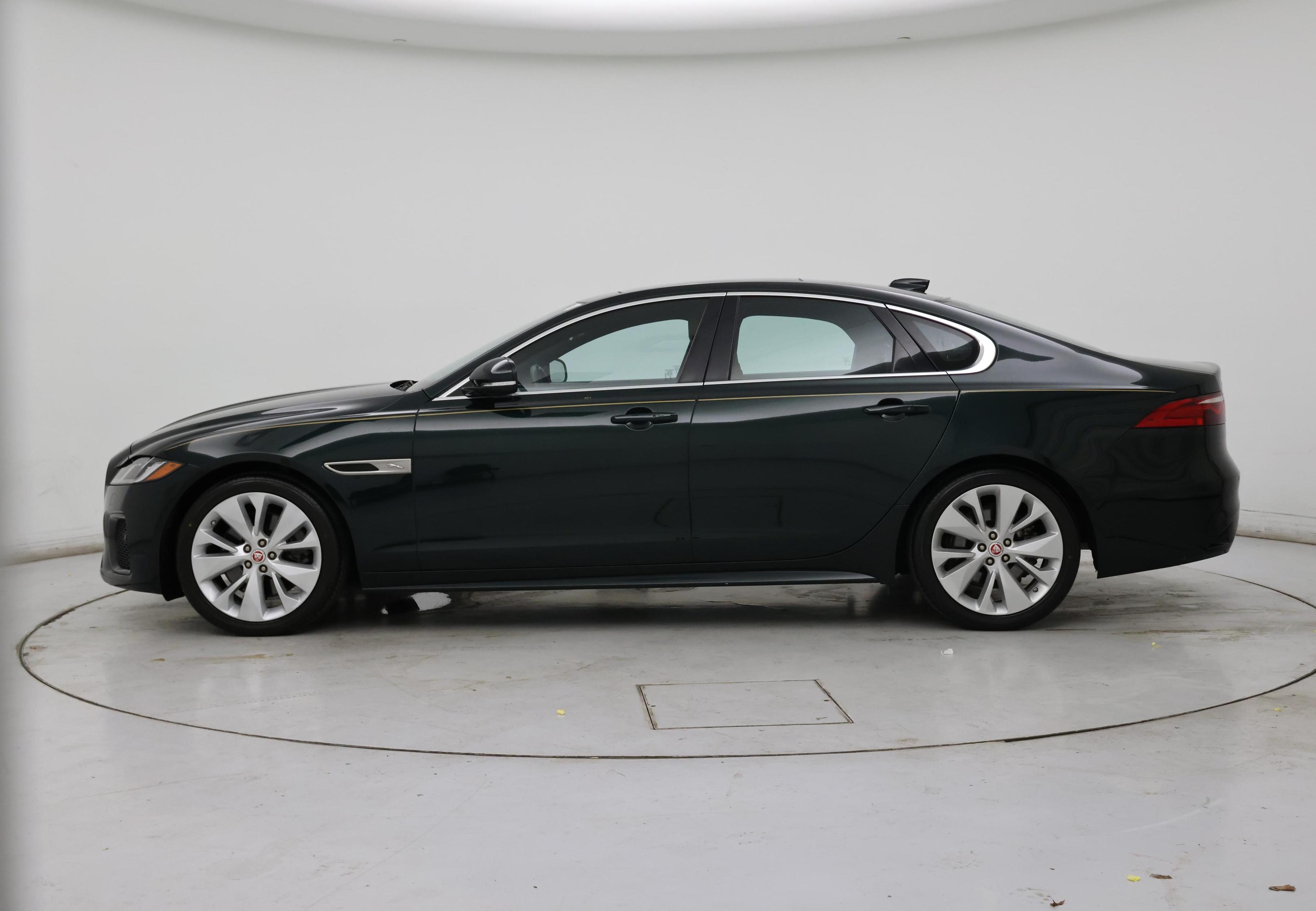 Thumbnail: 2022 Jaguar XF - 3