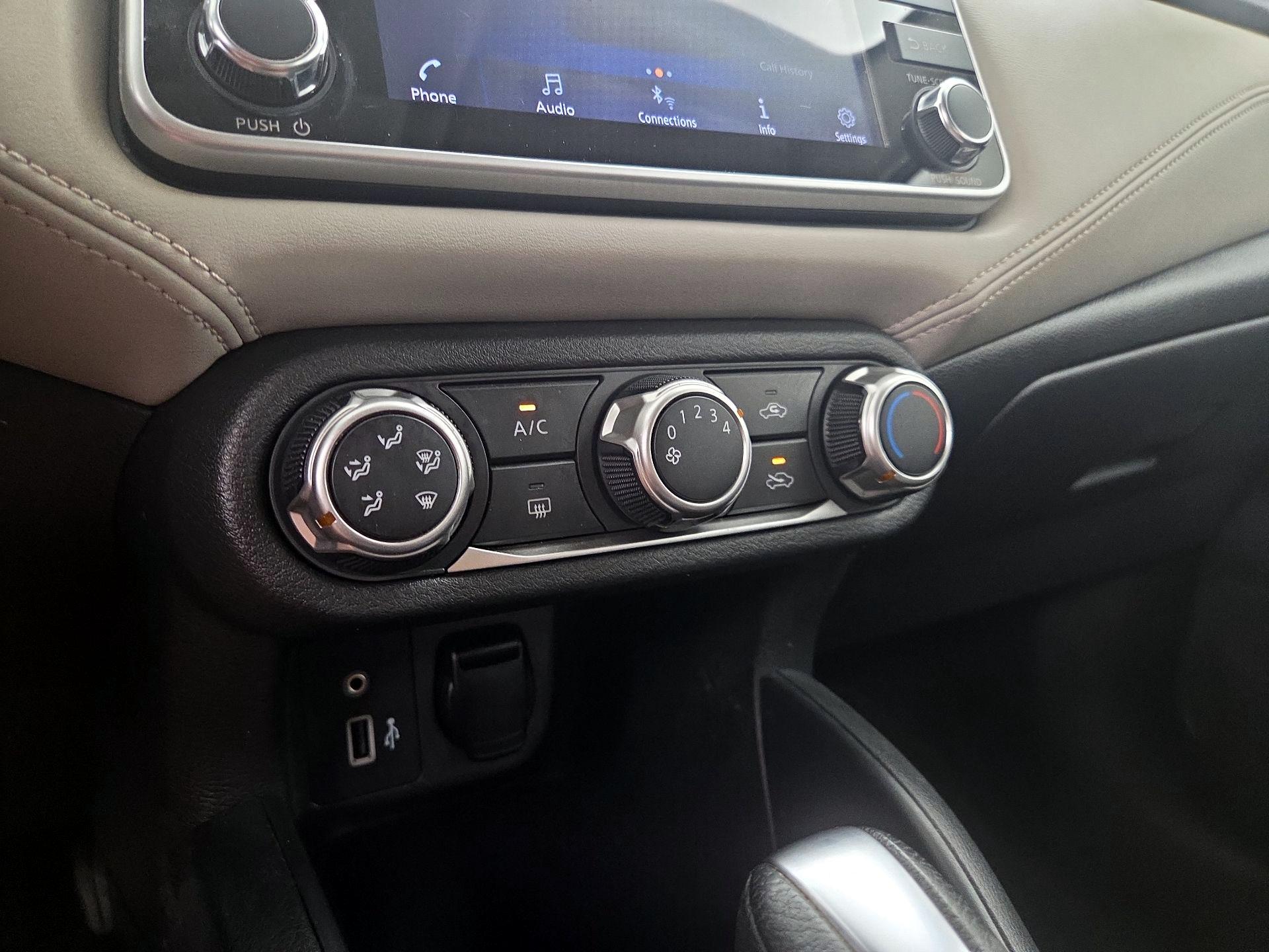 Thumbnail: 2020 Nissan Versa - 15