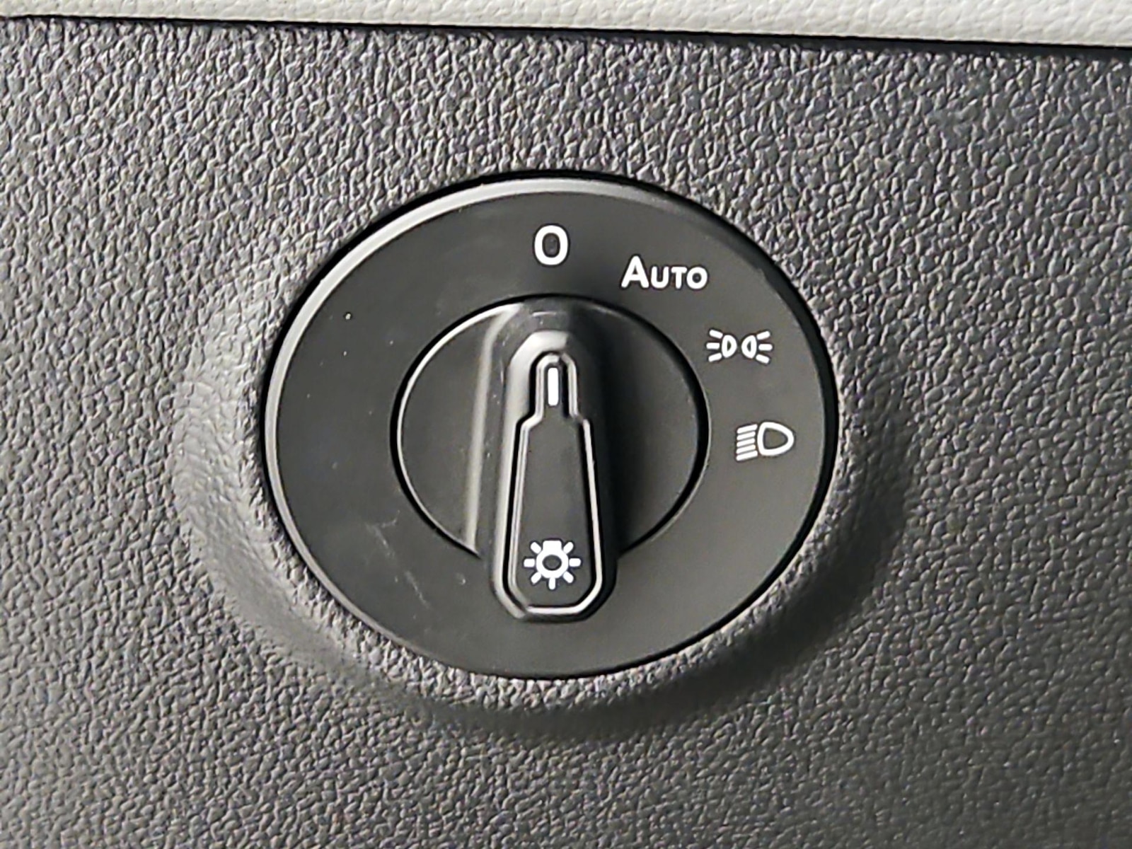 2022 Volkswagen Taos SE - Photo 14
