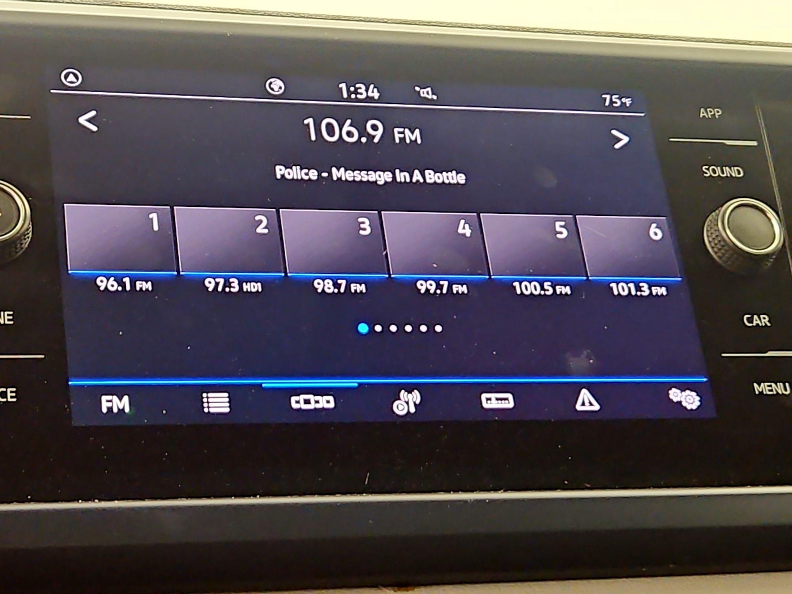 2022 Volkswagen Taos SE - Photo 16