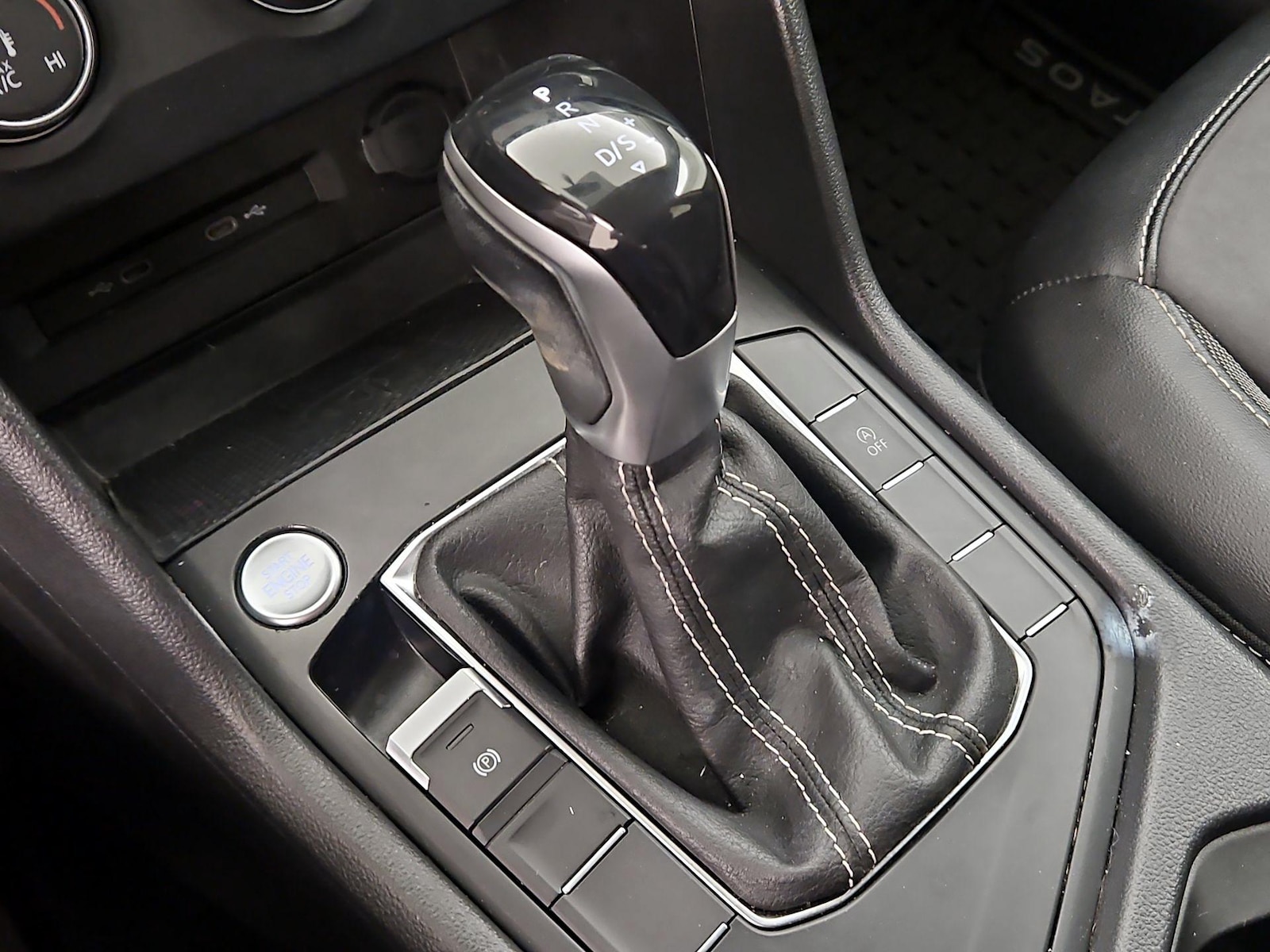 2022 Volkswagen Taos SE - Photo 18