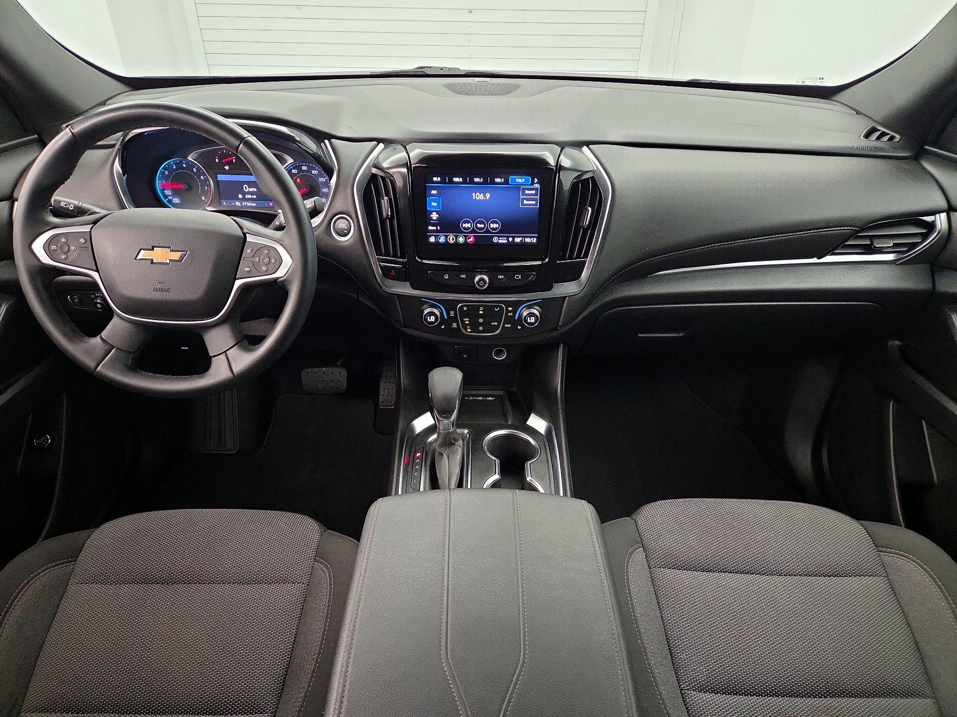 Thumbnail: 2023 Chevrolet Traverse - 9