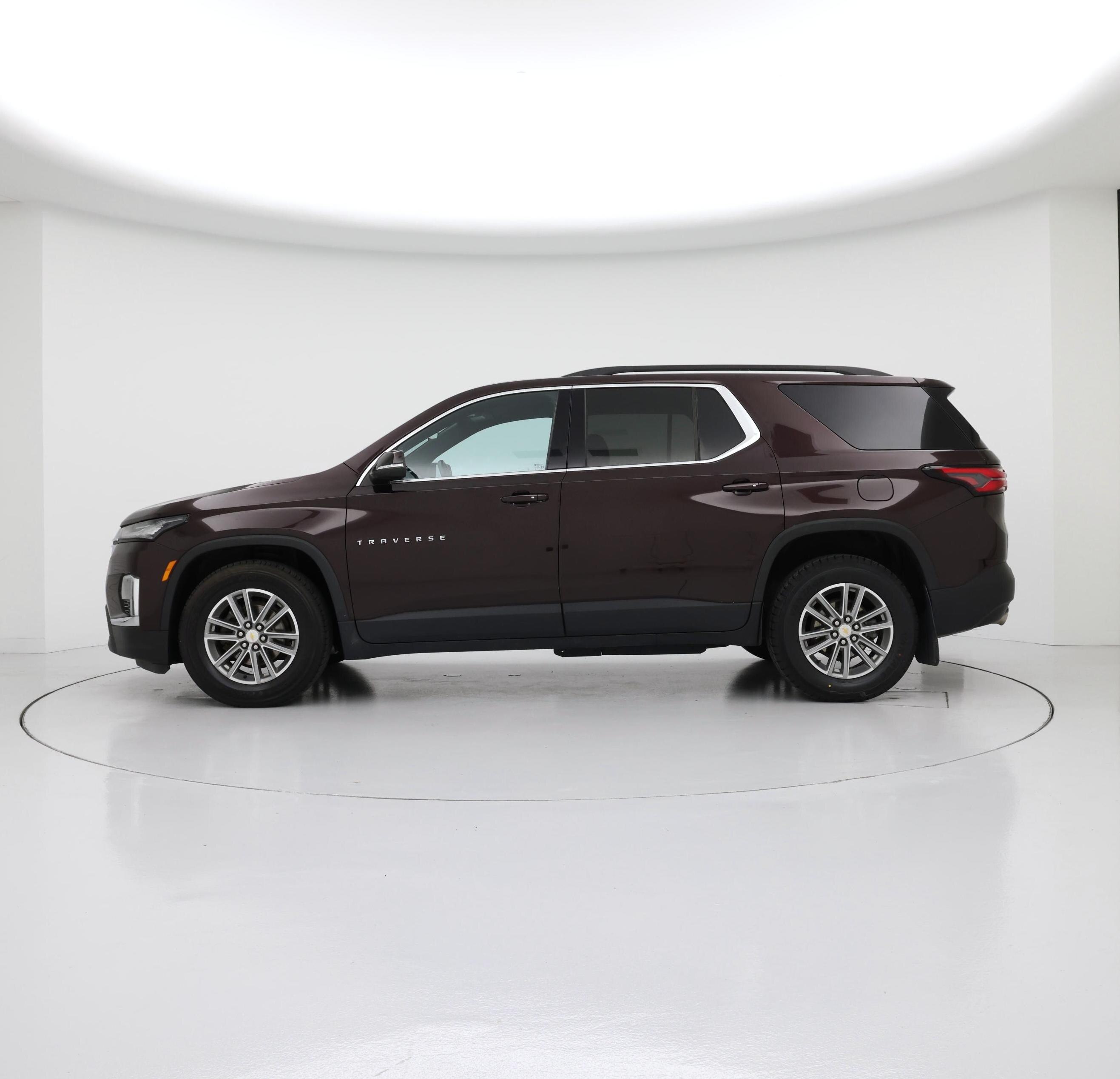 Thumbnail: 2023 Chevrolet Traverse - 3
