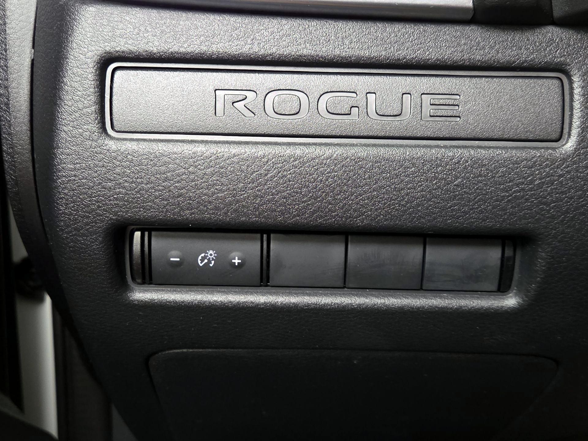 Thumbnail: 2022 Nissan Rogue - 13