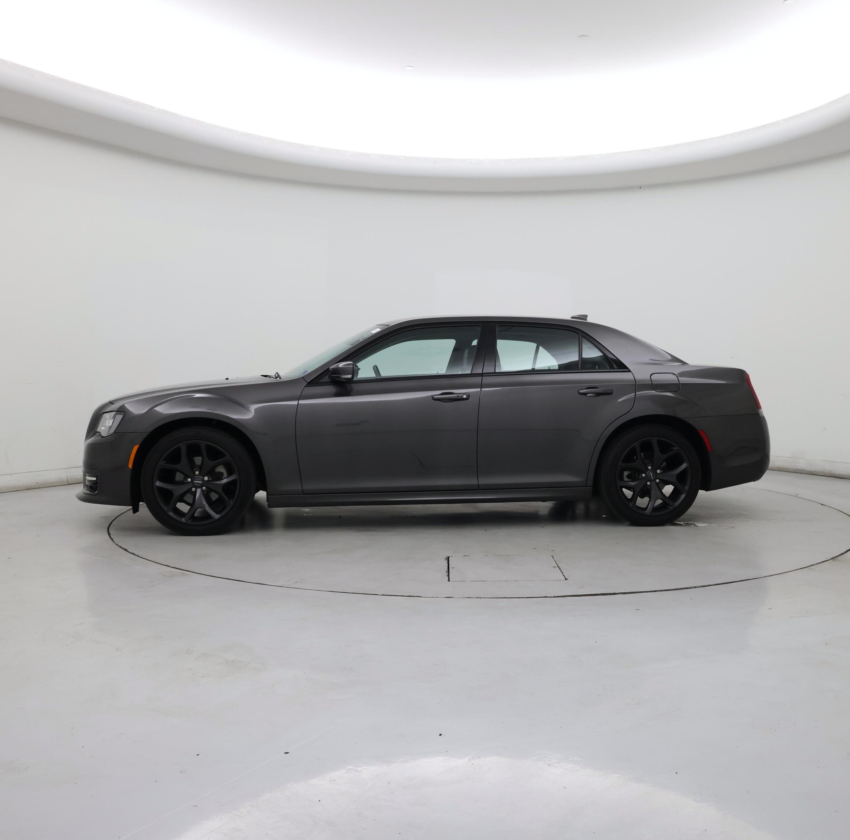 Thumbnail: 2021 Chrysler 300 - 3