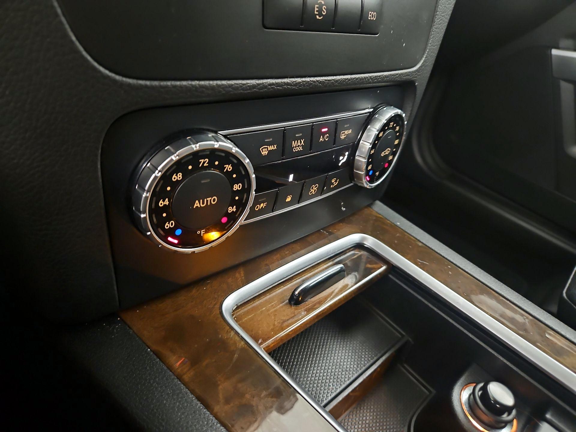 Thumbnail: 2015 Mercedes-Benz GLK - 15