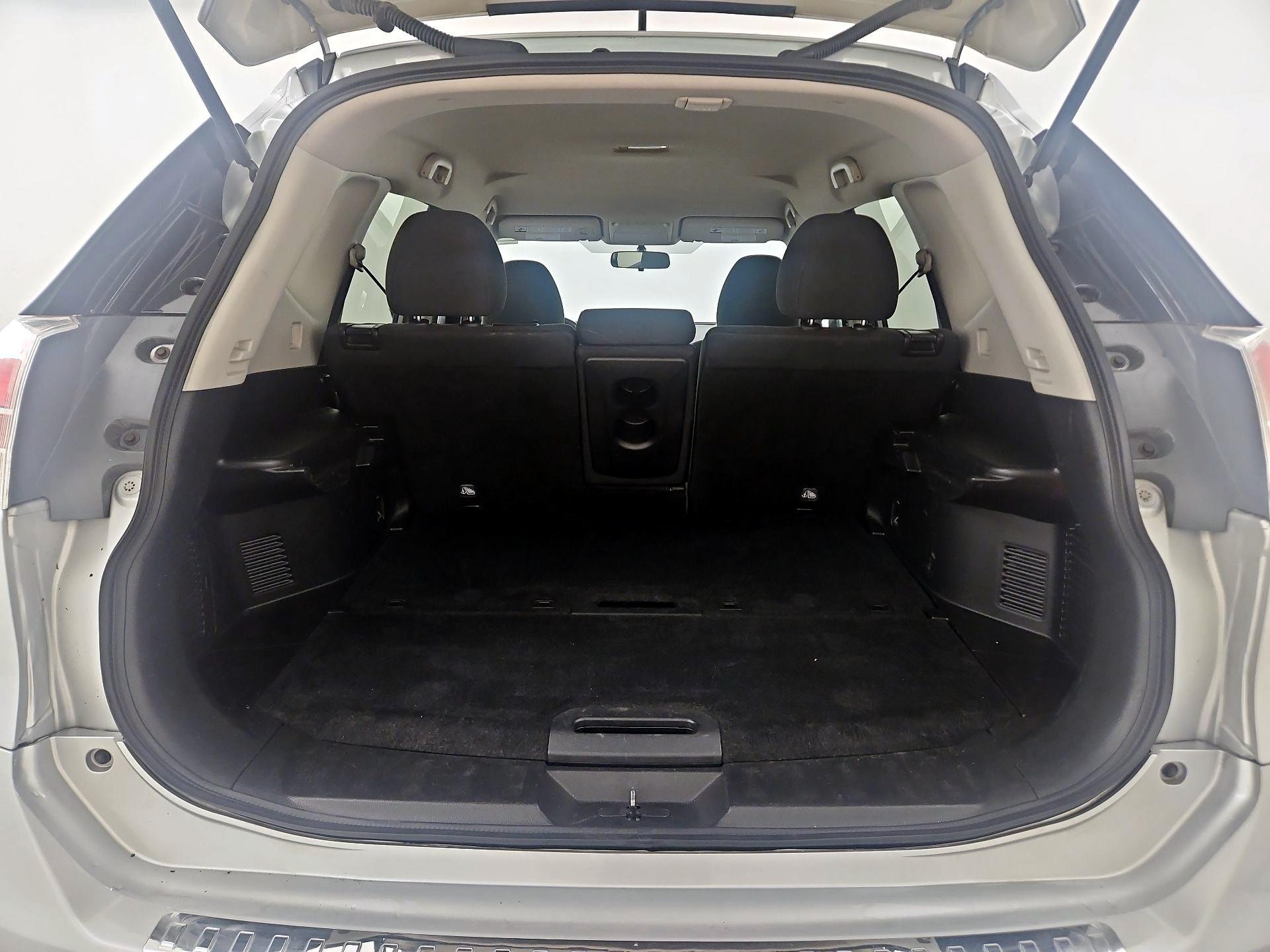 Thumbnail: 2016 Nissan Rogue - 20