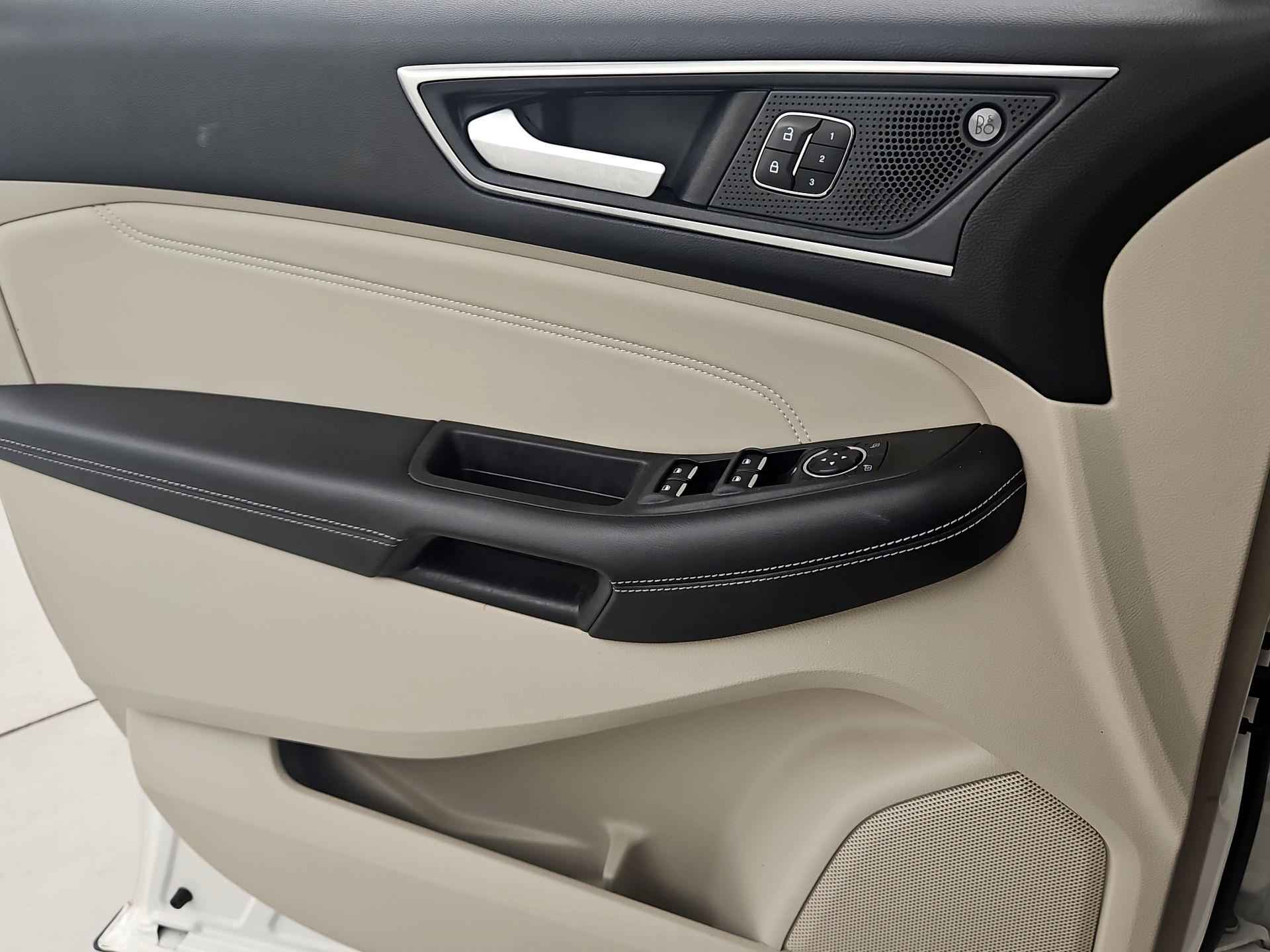 Thumbnail: 2021 Ford Edge - 12