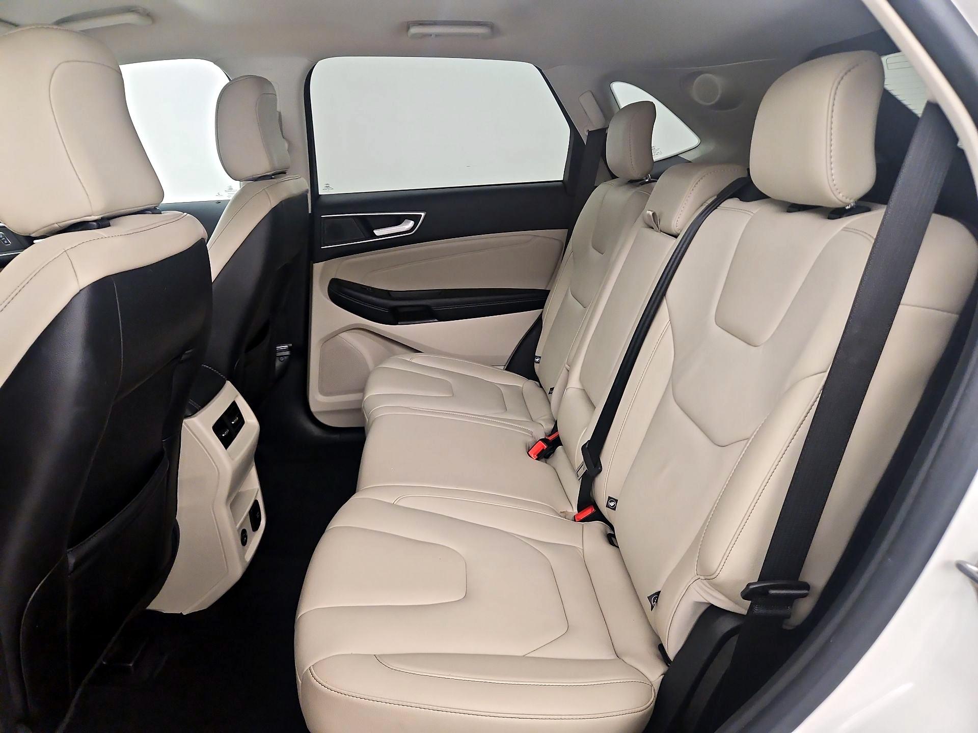 Thumbnail: 2021 Ford Edge - 20