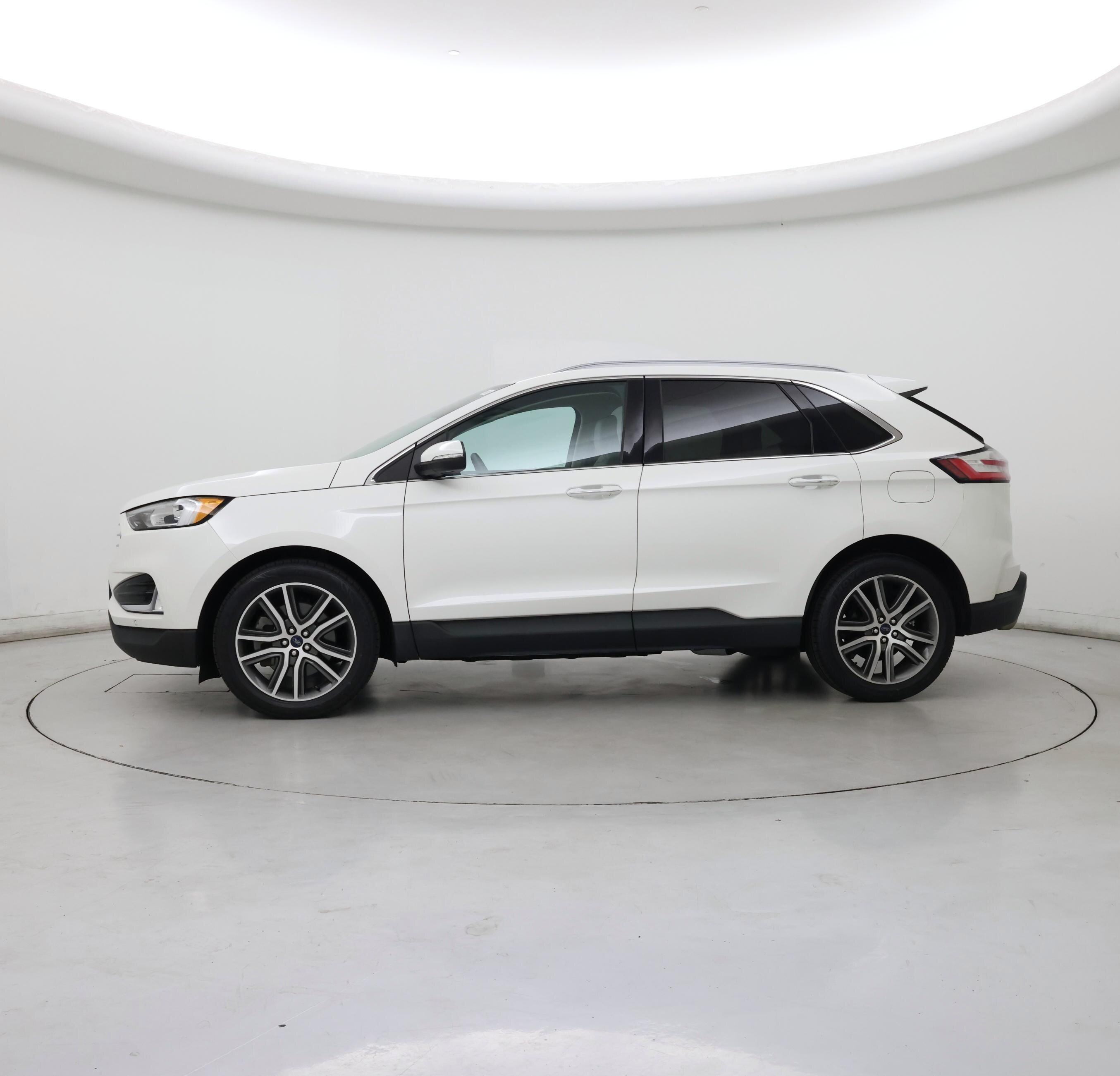 Thumbnail: 2021 Ford Edge - 3