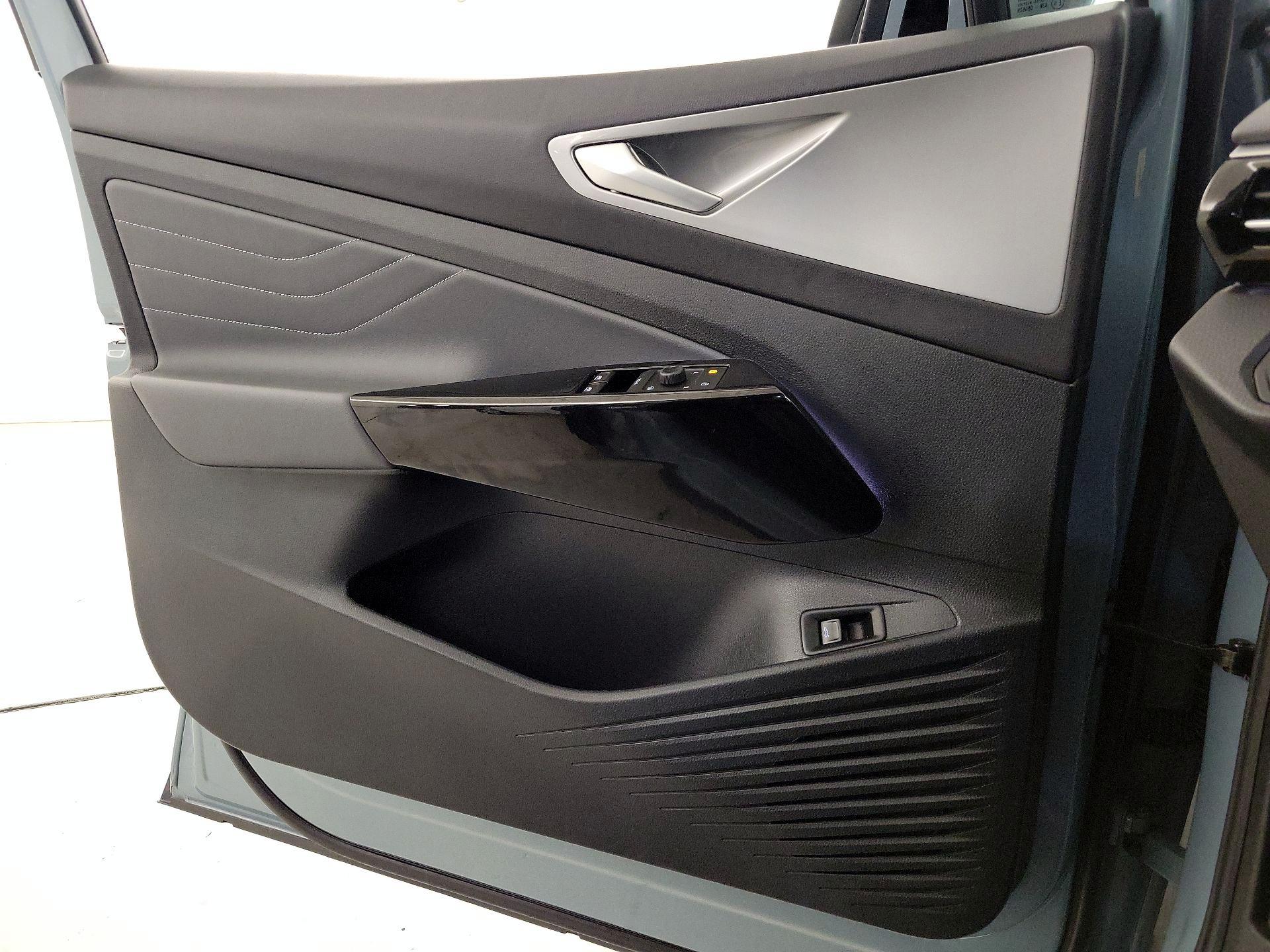 Thumbnail: 2024 Volkswagen ID.4 - 12