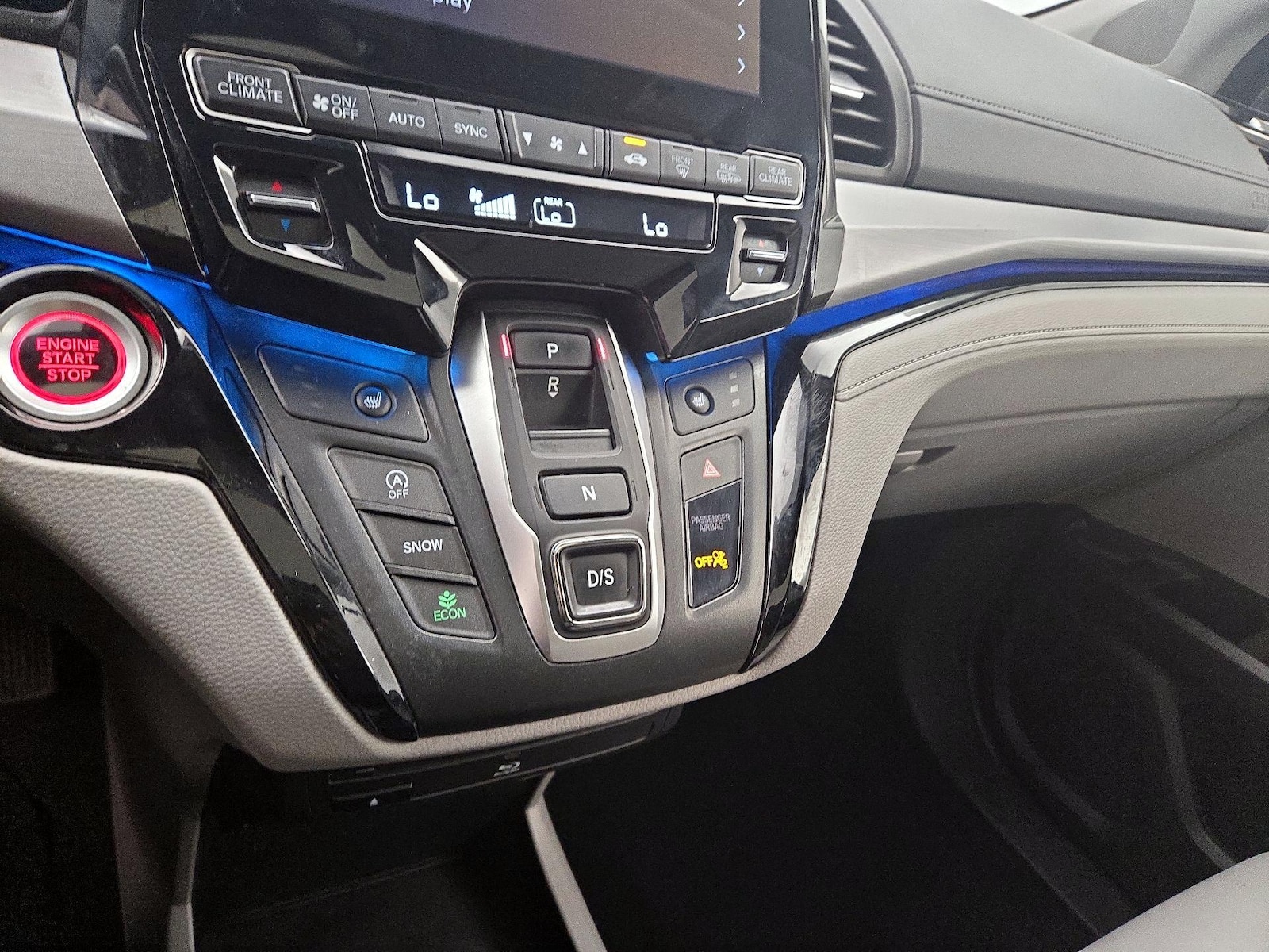 2024 Honda Odyssey Touring - Photo 19