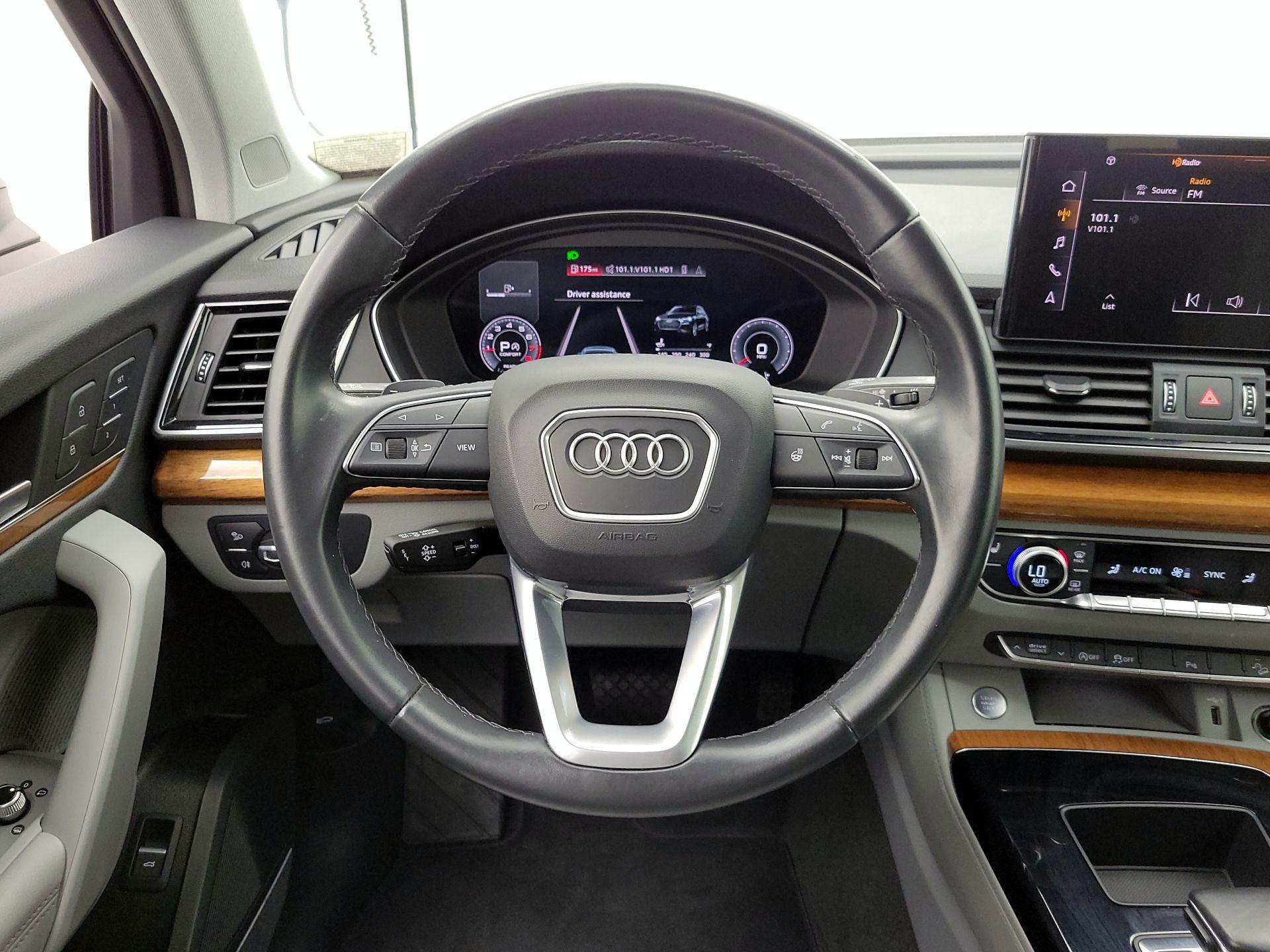 Thumbnail: 2023 Audi Q5 - 10