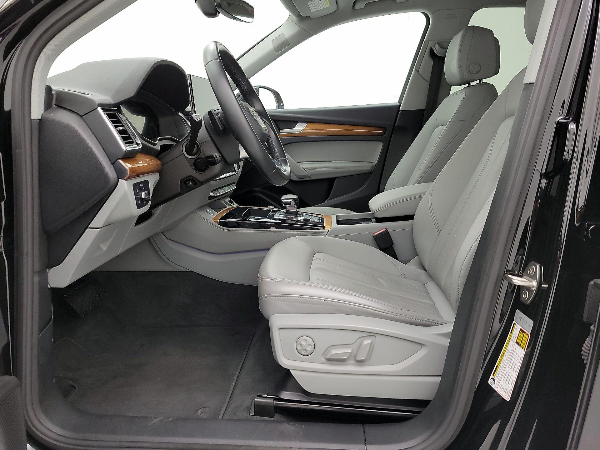 Thumbnail: 2023 Audi Q5 - 11
