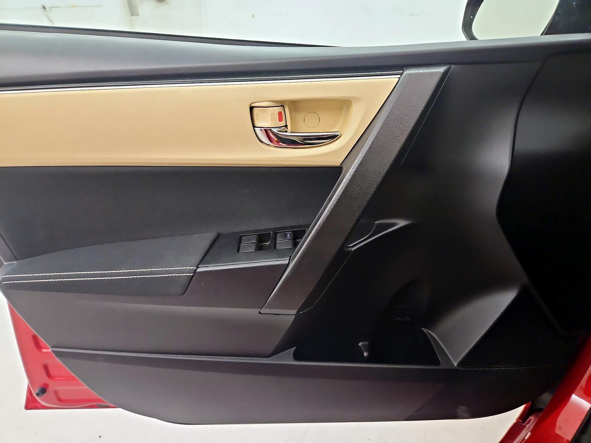 Thumbnail: 2017 Toyota Corolla - 12