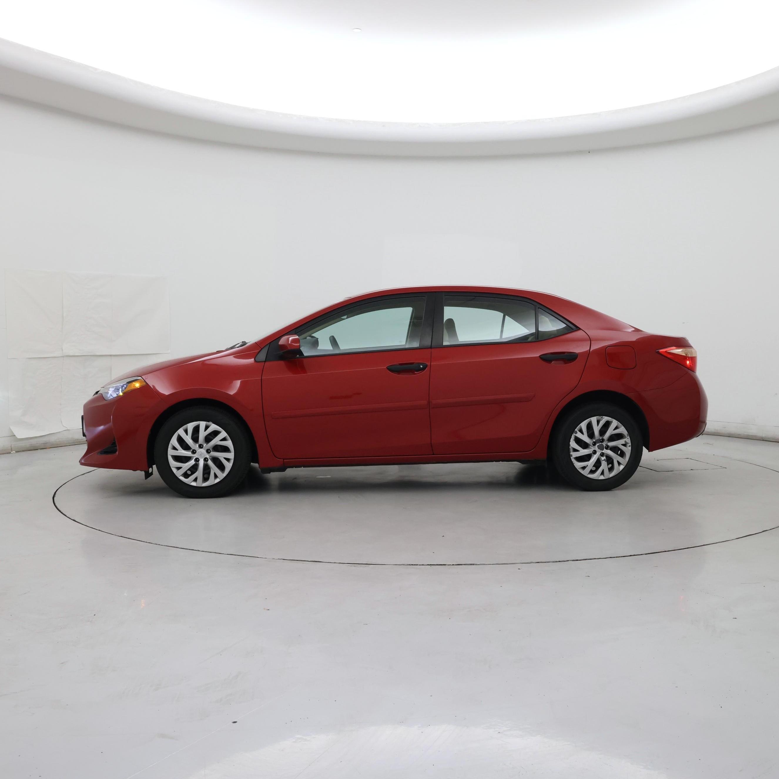 Thumbnail: 2017 Toyota Corolla - 3