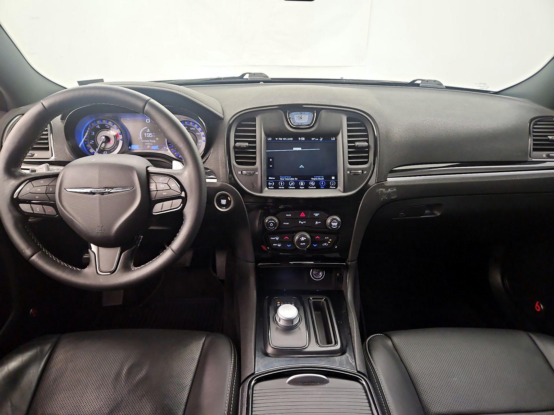 Thumbnail: 2018 Chrysler 300 - 9