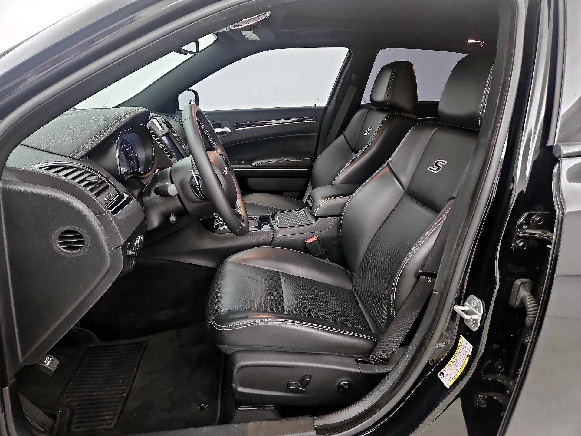 Thumbnail: 2018 Chrysler 300 - 11