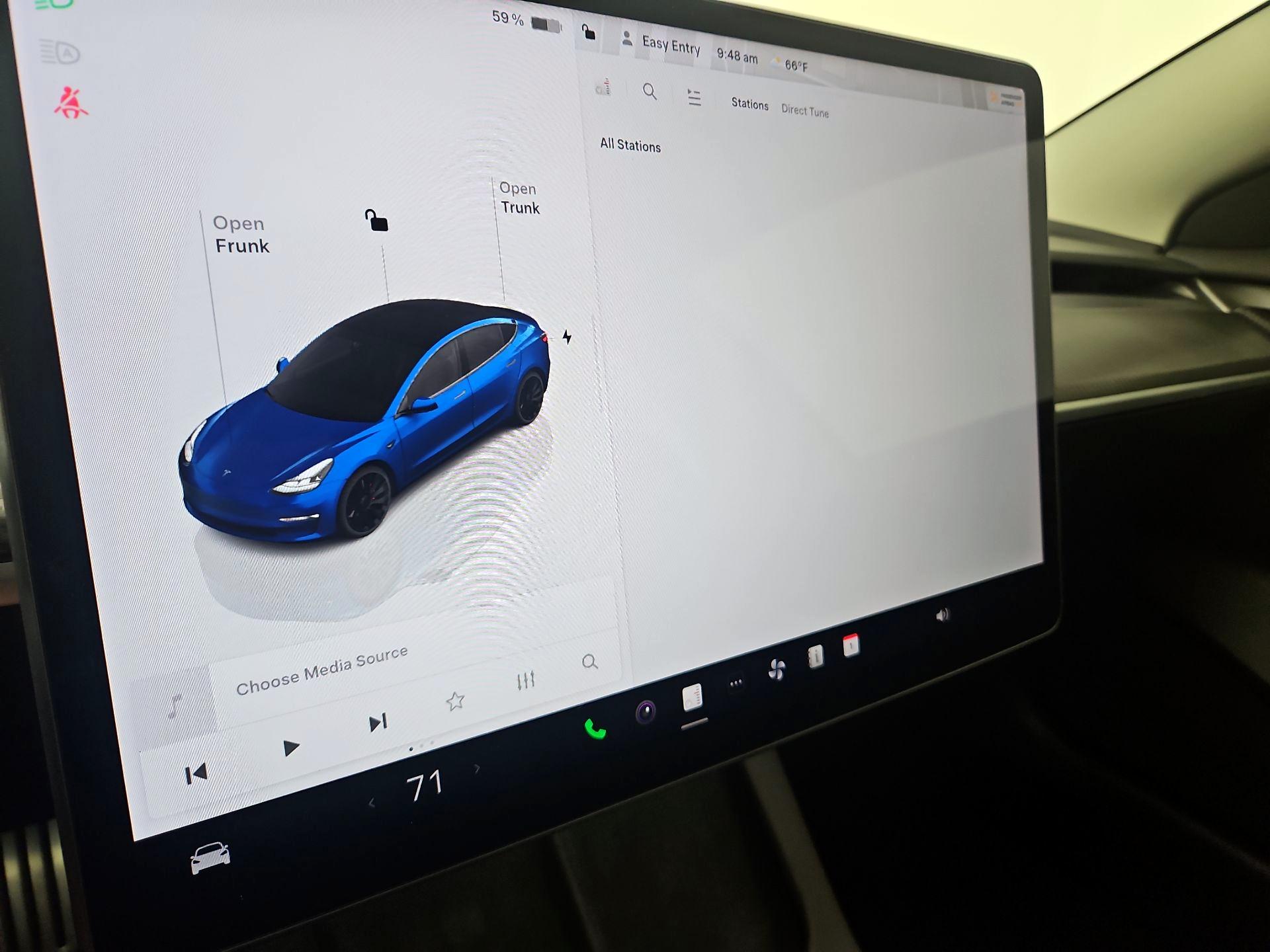 Thumbnail: 2023 Tesla Model 3 - 15