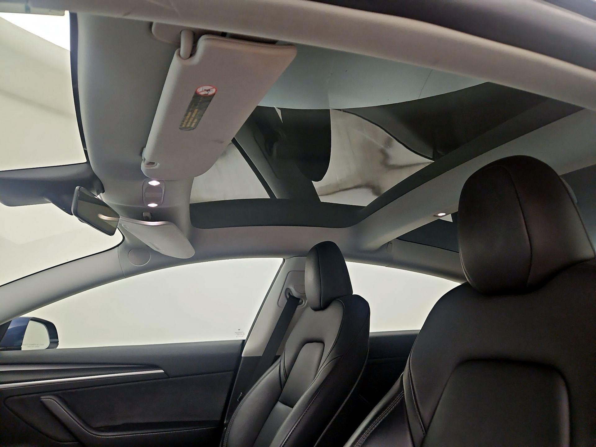 Thumbnail: 2023 Tesla Model 3 - 19