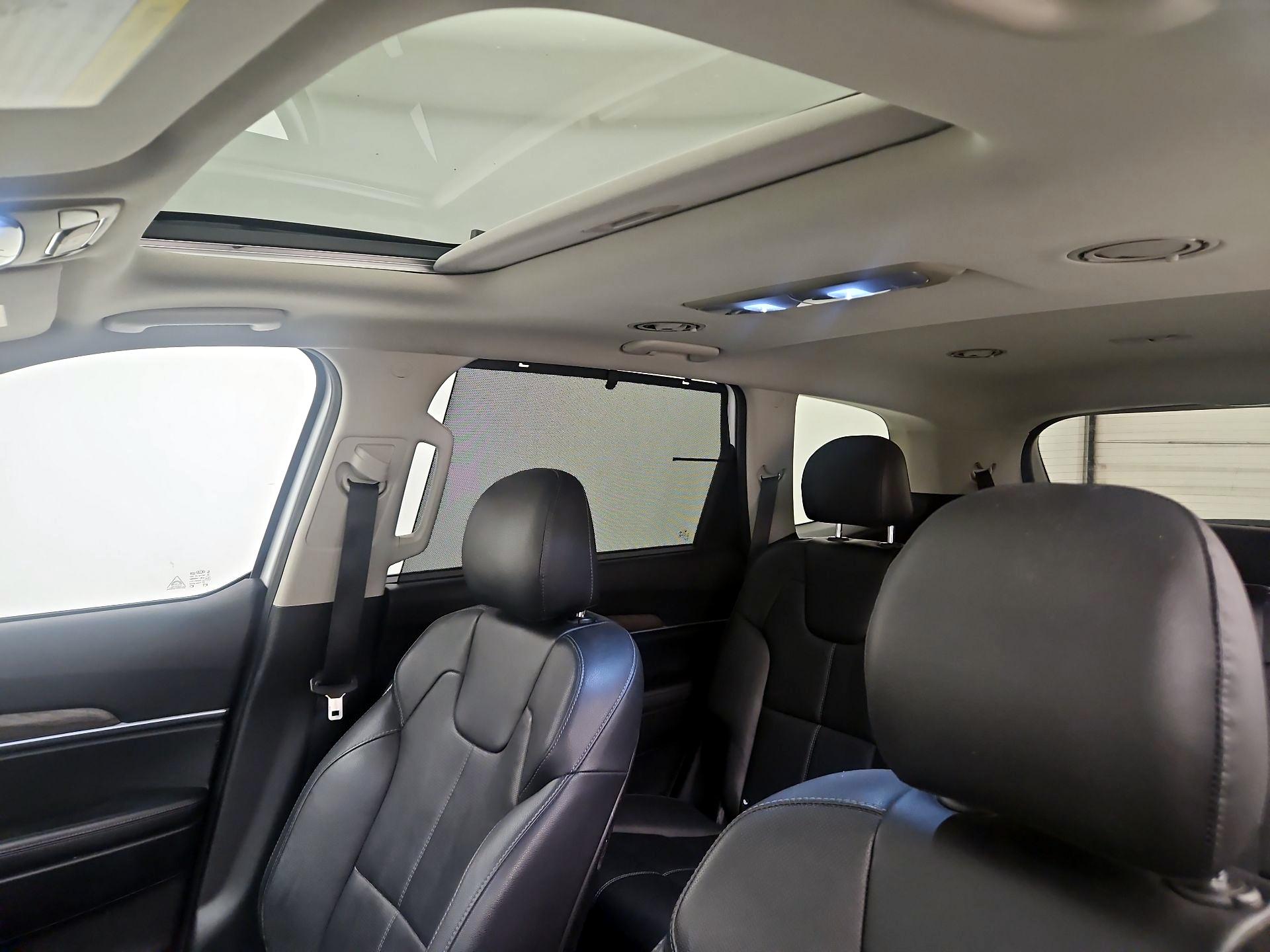 Thumbnail: 2020 Kia Telluride - 20