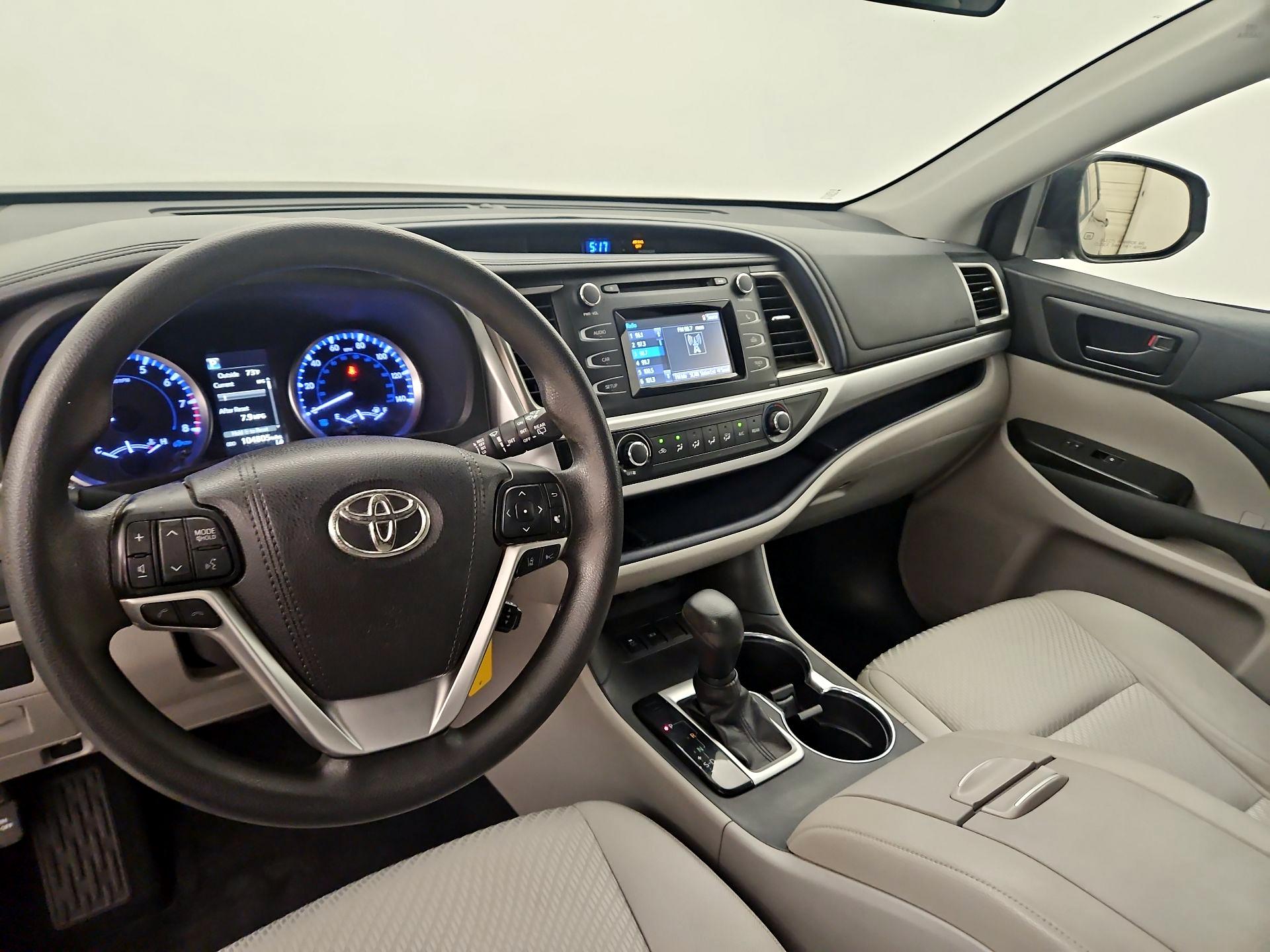 Thumbnail: 2019 Toyota Highlander - 9