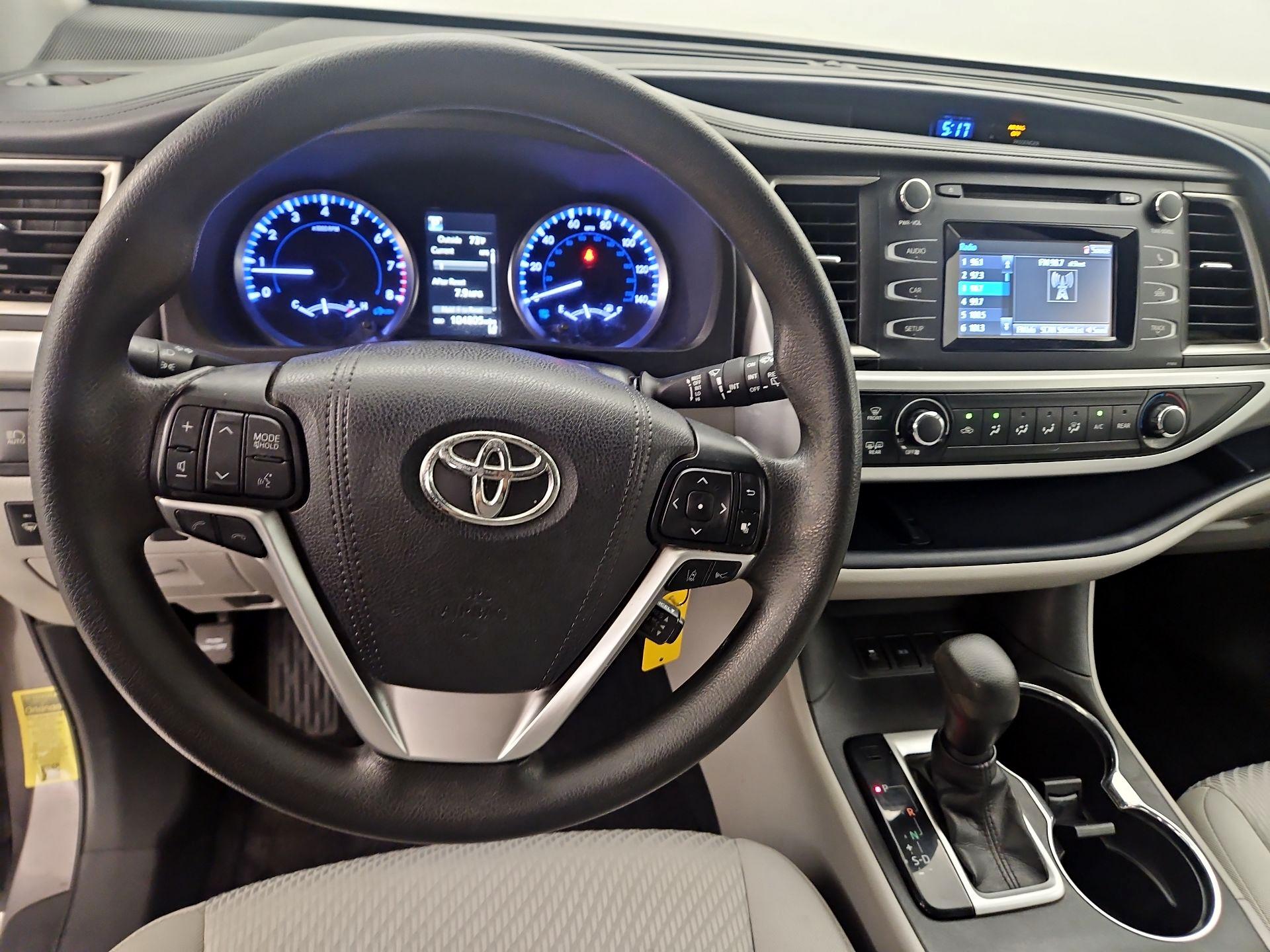 Thumbnail: 2019 Toyota Highlander - 10