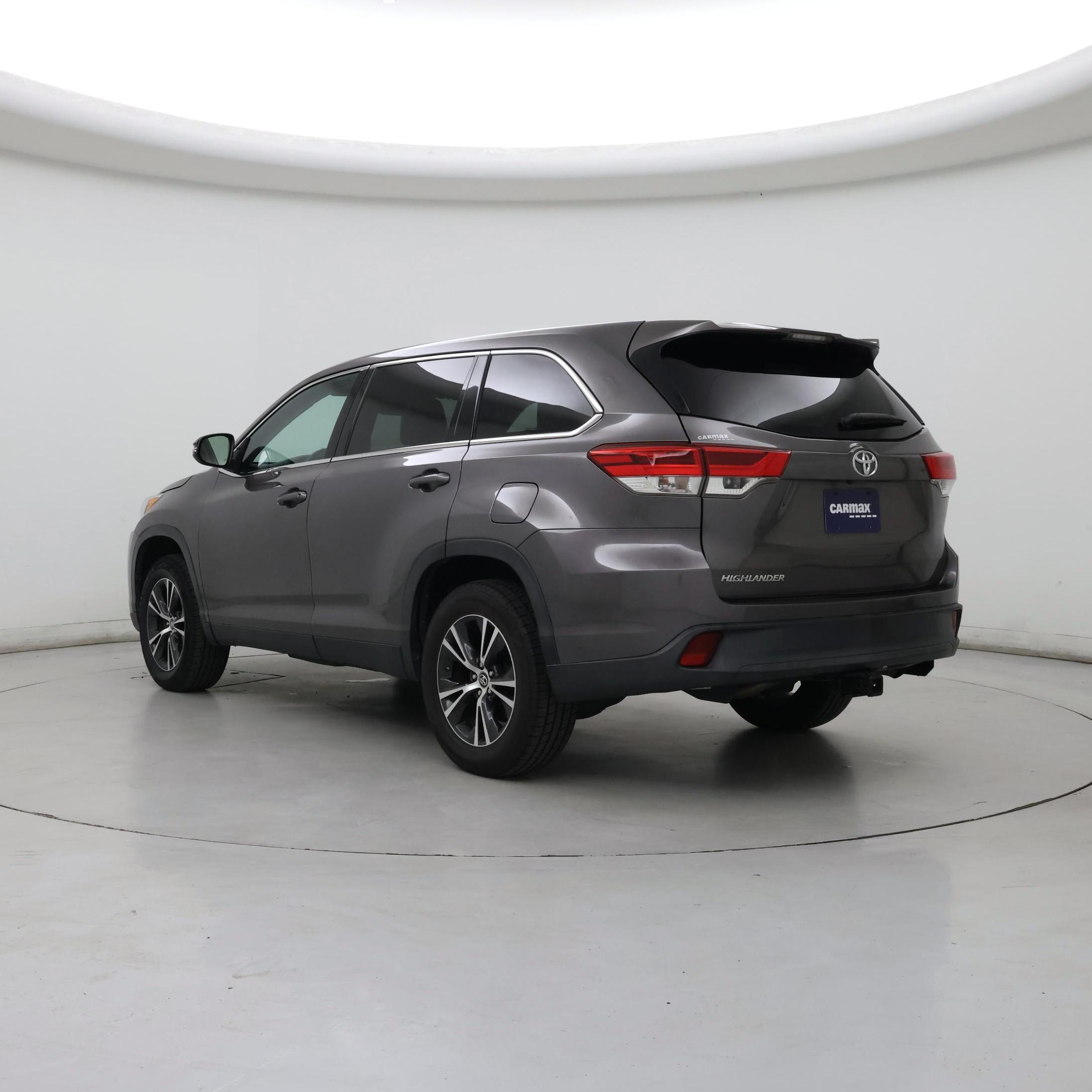 Thumbnail: 2019 Toyota Highlander - 2