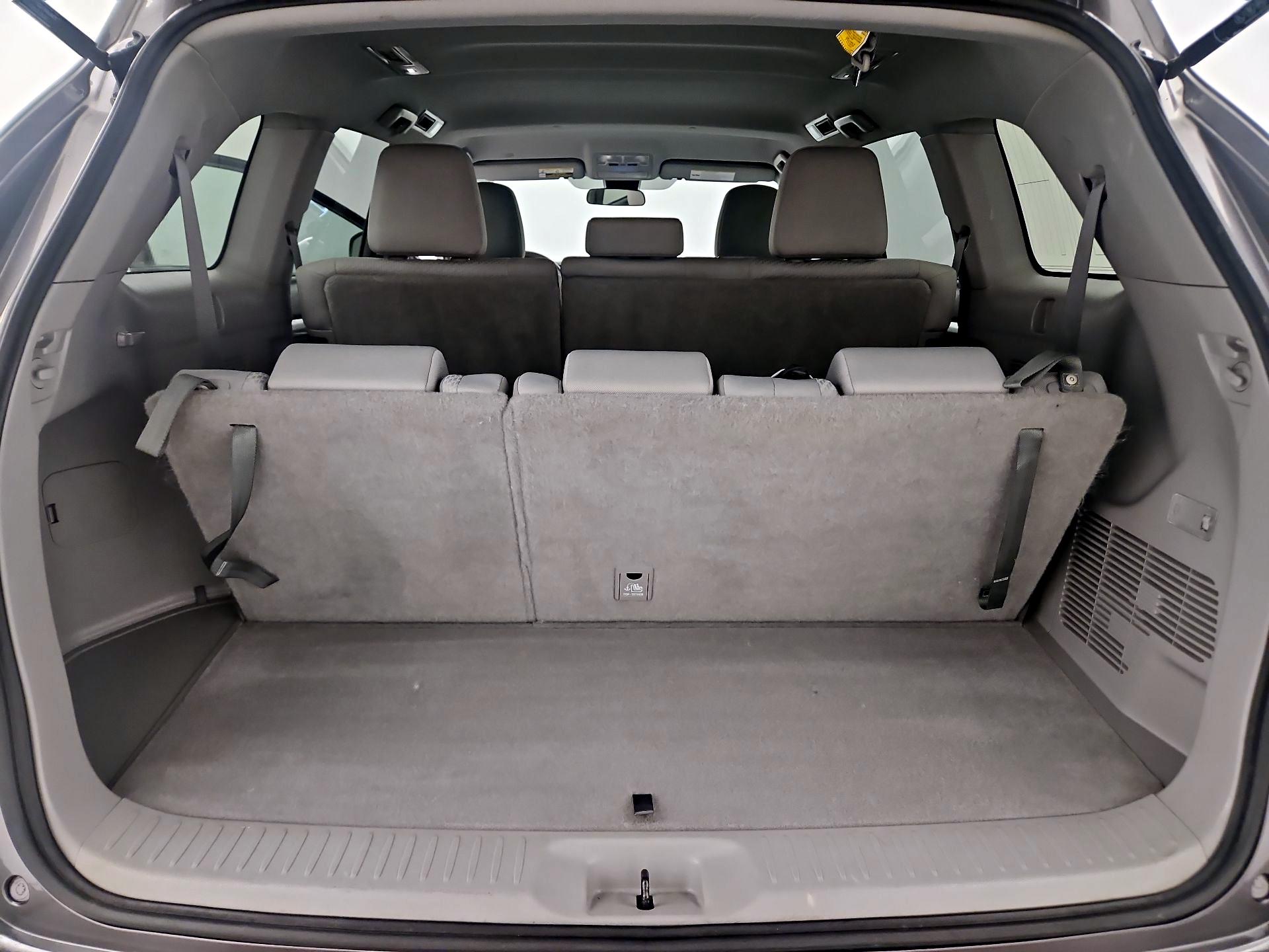 Thumbnail: 2019 Toyota Highlander - 20