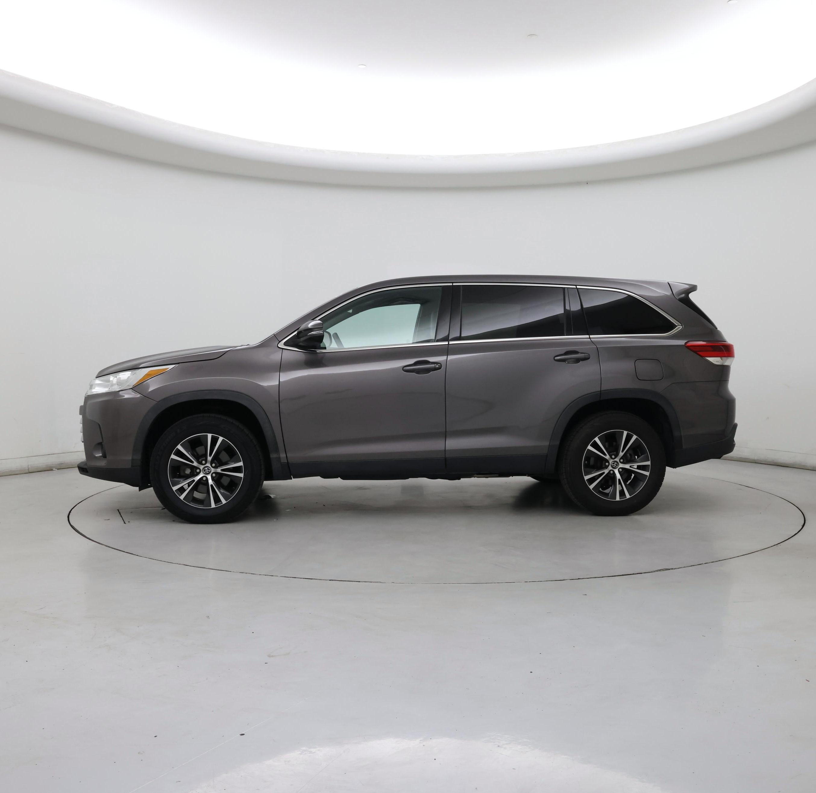 Thumbnail: 2019 Toyota Highlander - 3