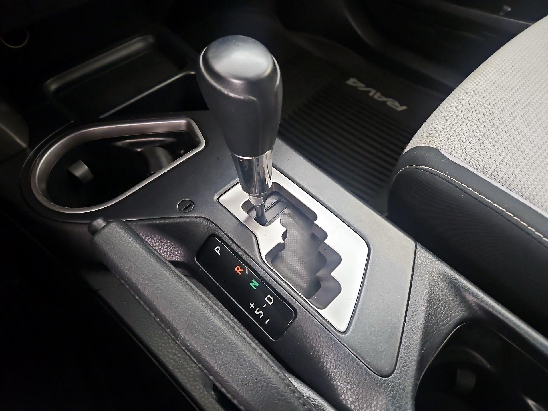 Thumbnail: 2018 Toyota RAV4 - 17