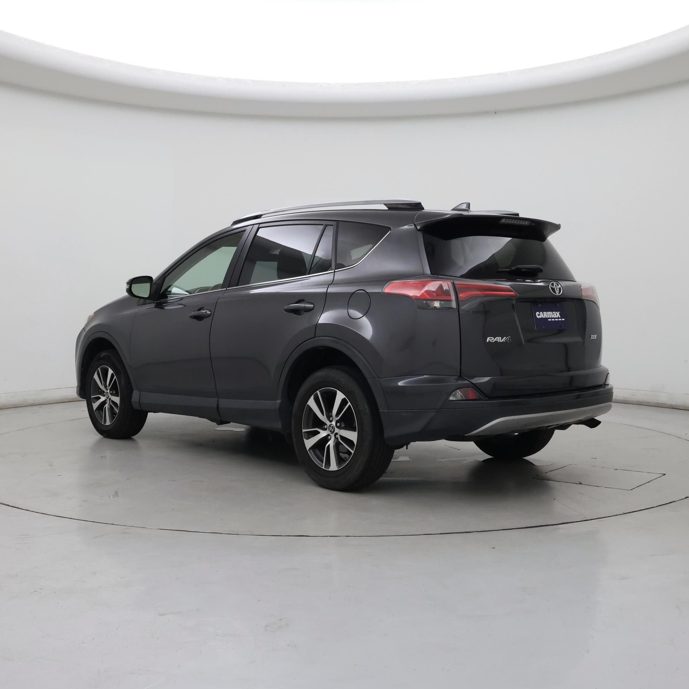 Thumbnail: 2018 Toyota RAV4 - 2
