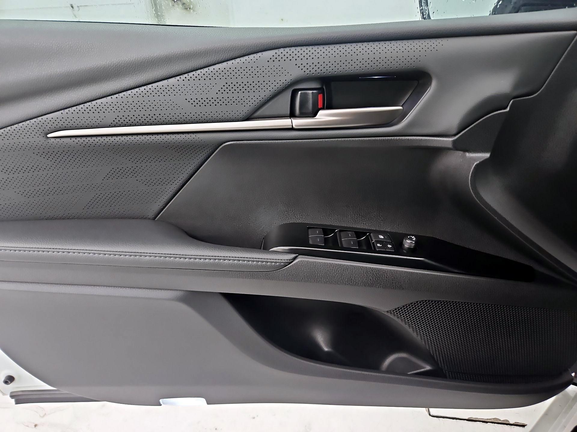Thumbnail: 2025 Toyota Camry - 12
