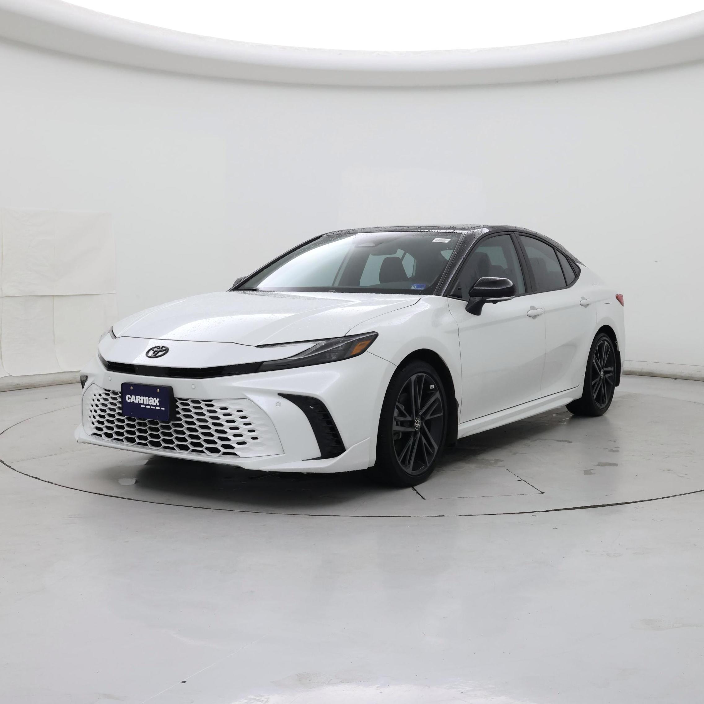 Thumbnail: 2025 Toyota Camry - 4