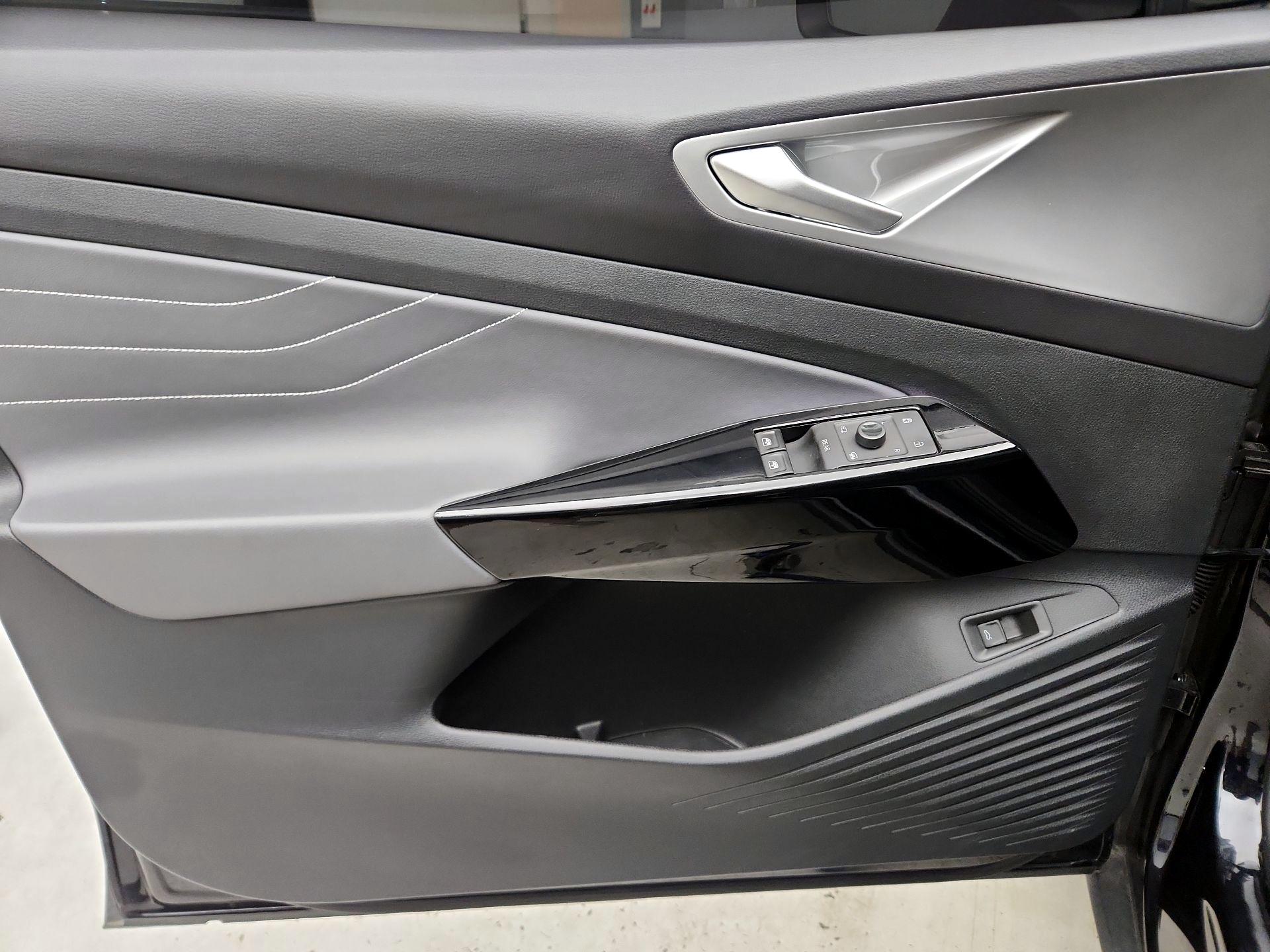Thumbnail: 2023 Volkswagen ID.4 - 12