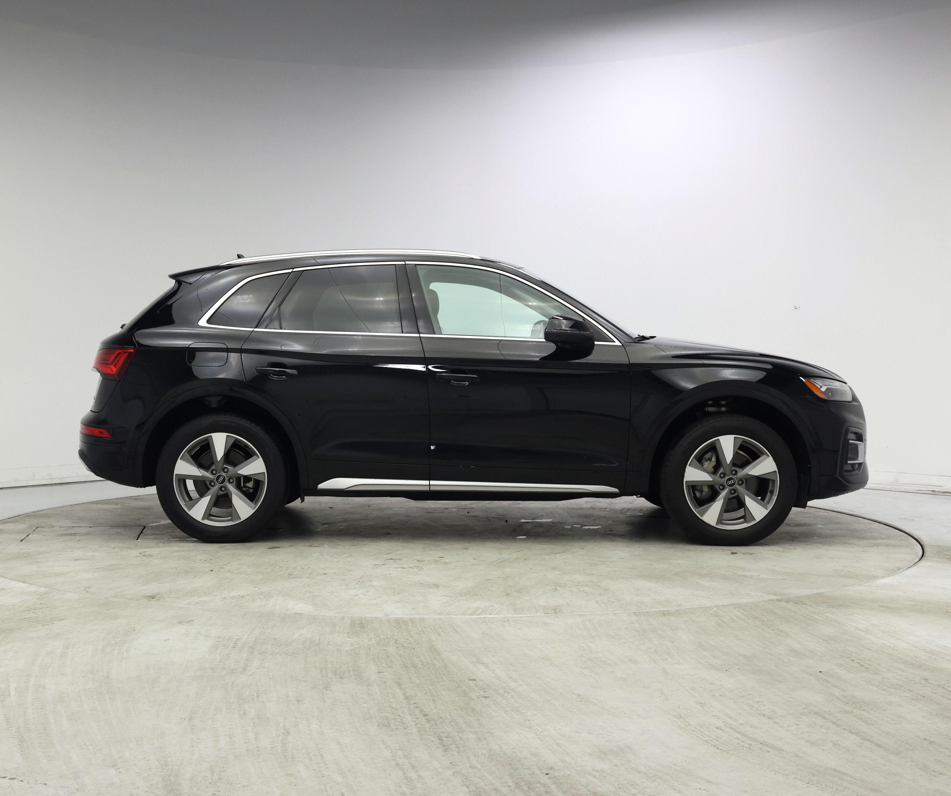 Thumbnail: 2023 Audi Q5 - 7