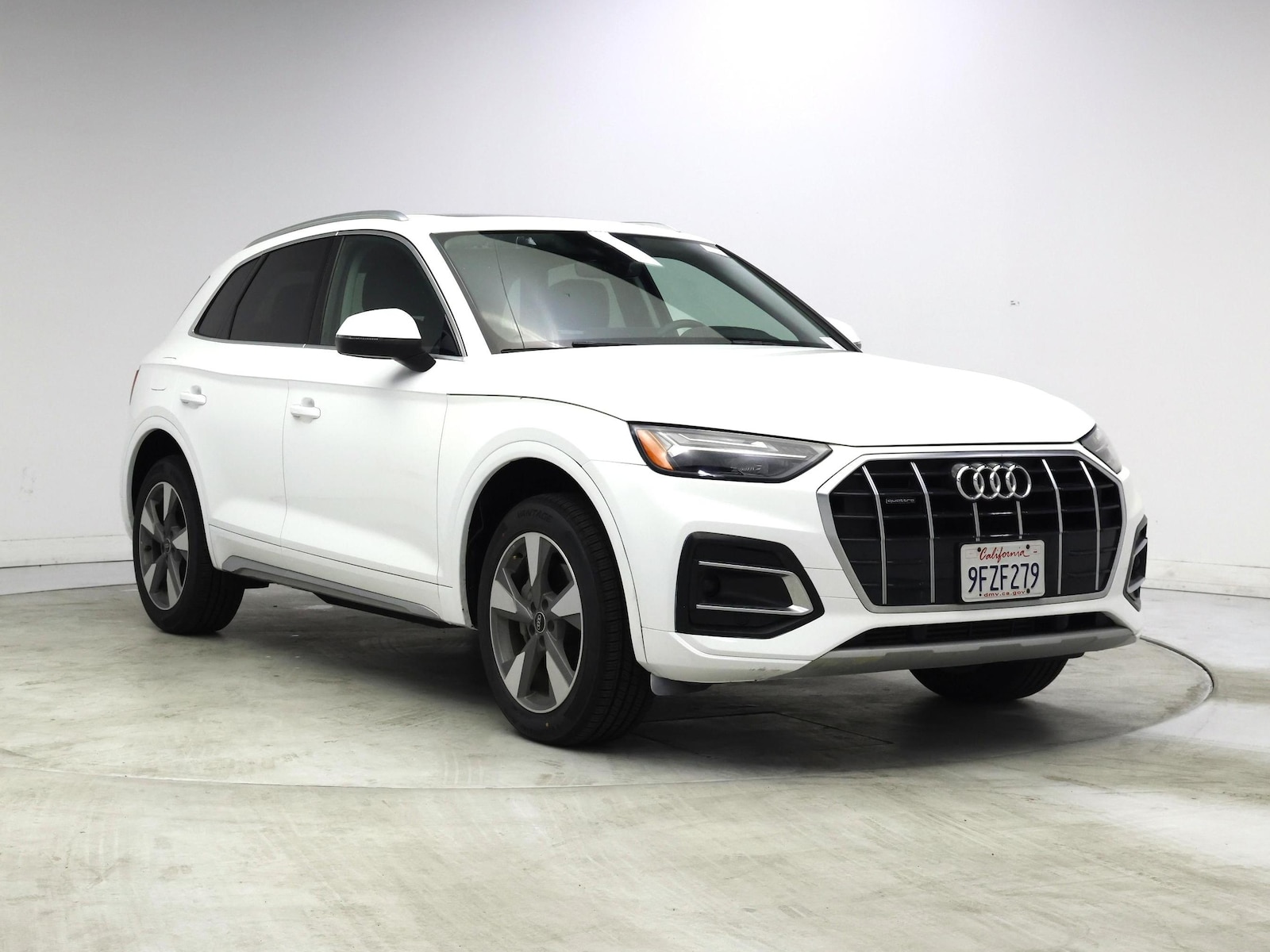 2023 Audi Q5 Premium - Photo 2